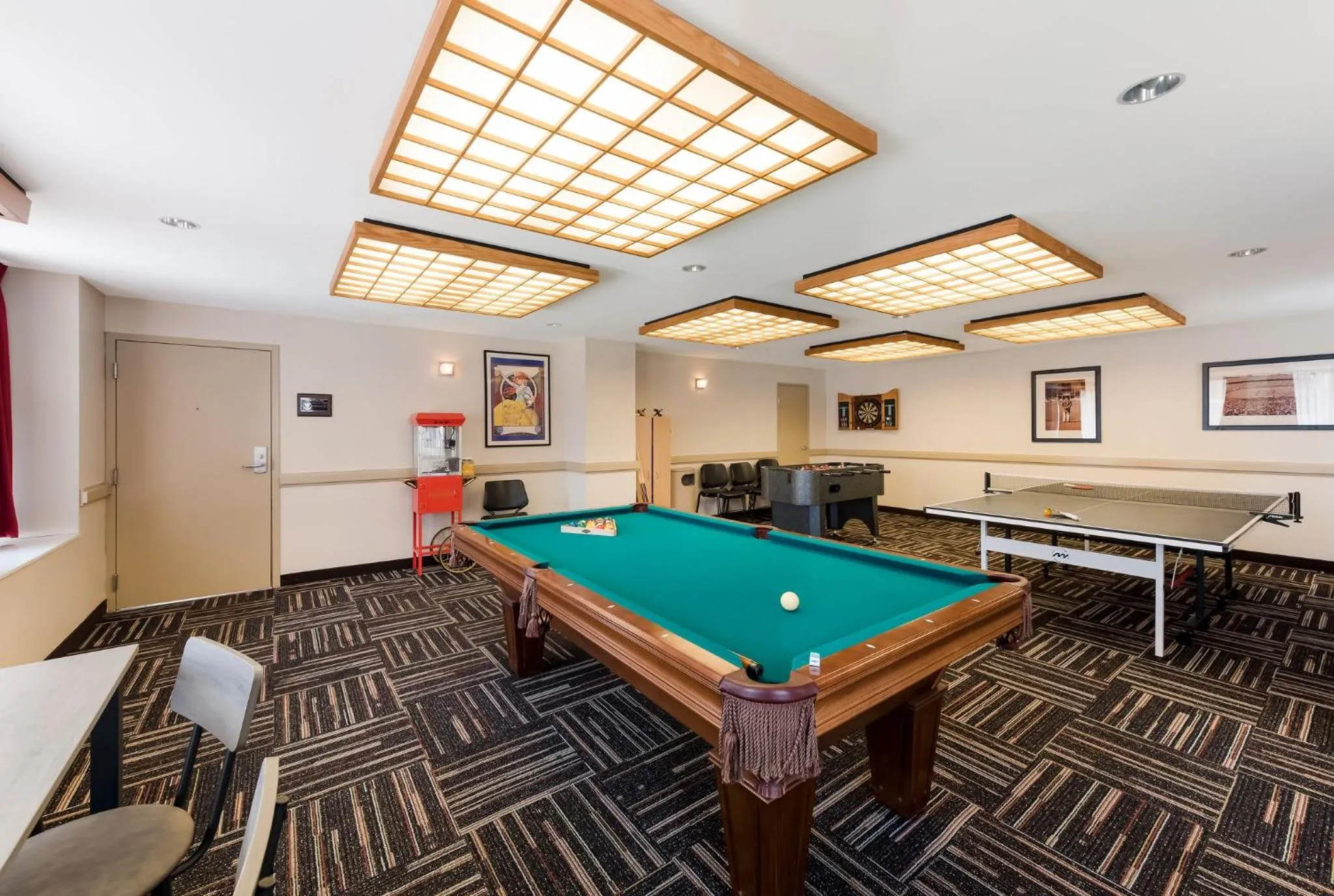 Game Room in Red Roof Inn PLUS+ Columbus Downtown - Convention Center