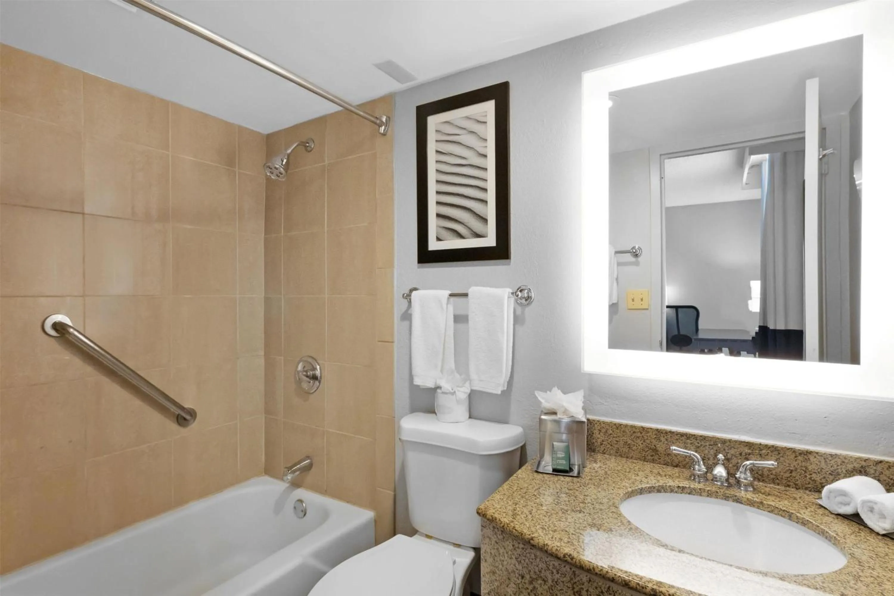 Bathroom in DoubleTree by Hilton Palm Beach Gardens