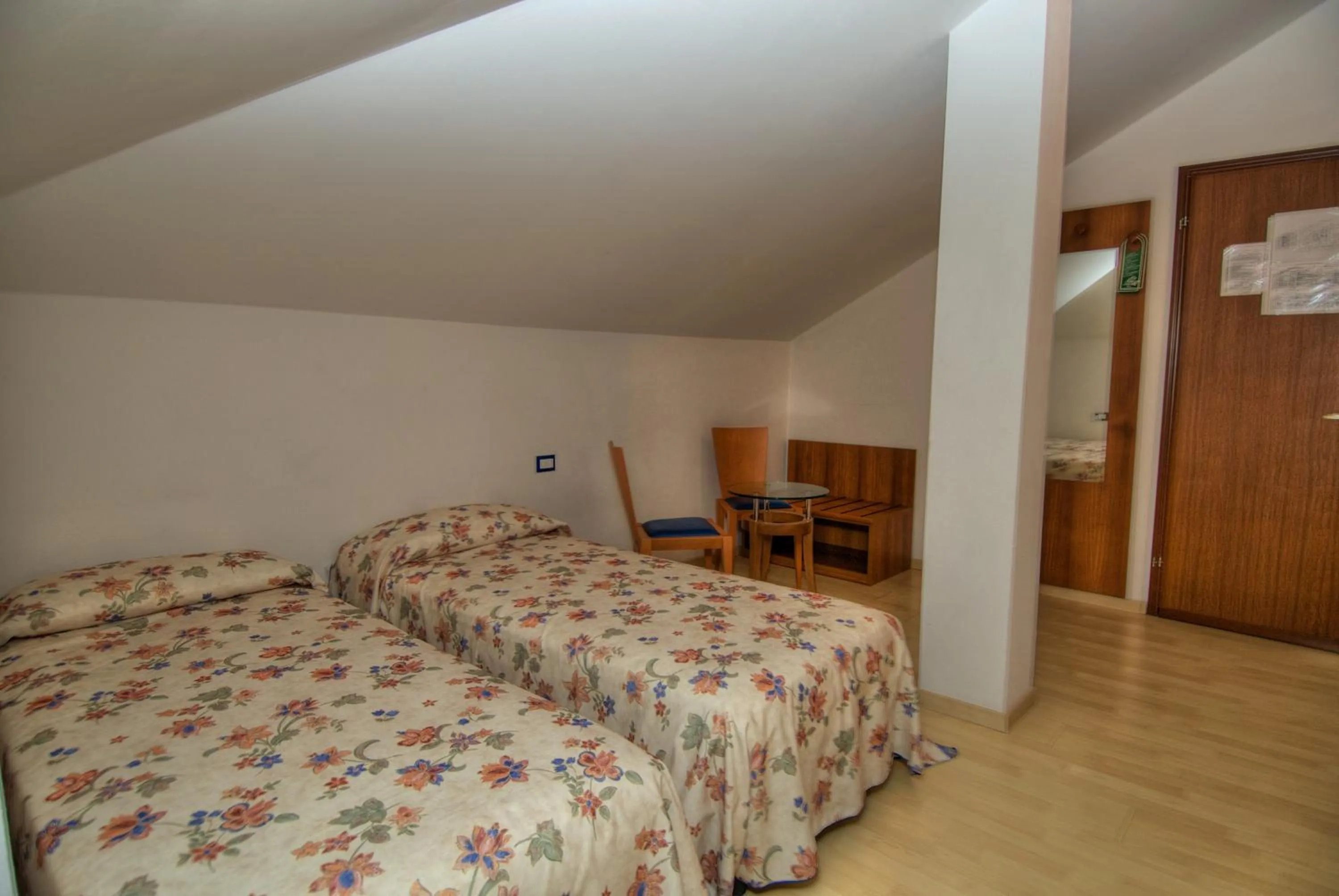 Photo of the whole room, Bed in Hotel Caracas