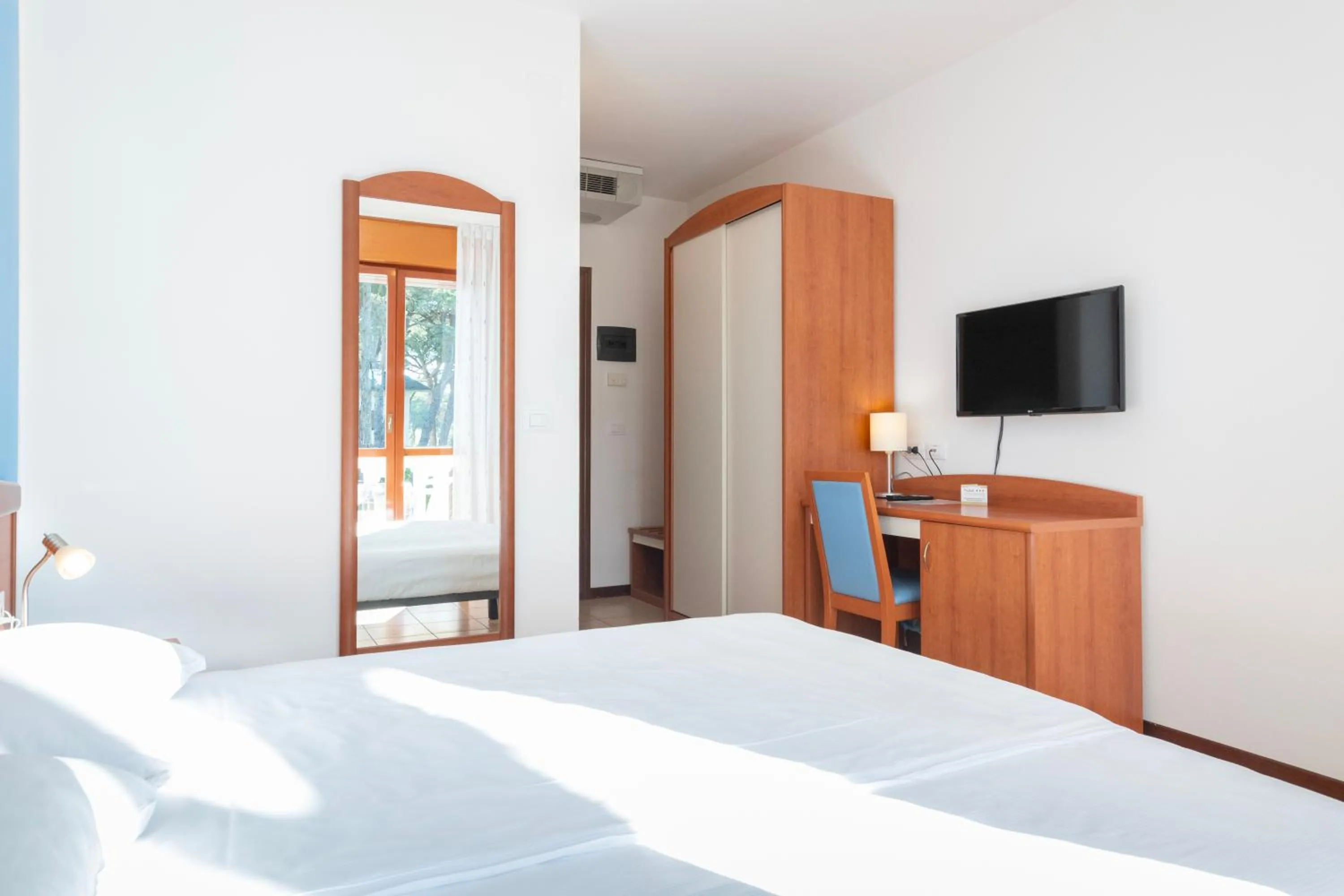 Photo of the whole room, Bed in Hotel Caracas