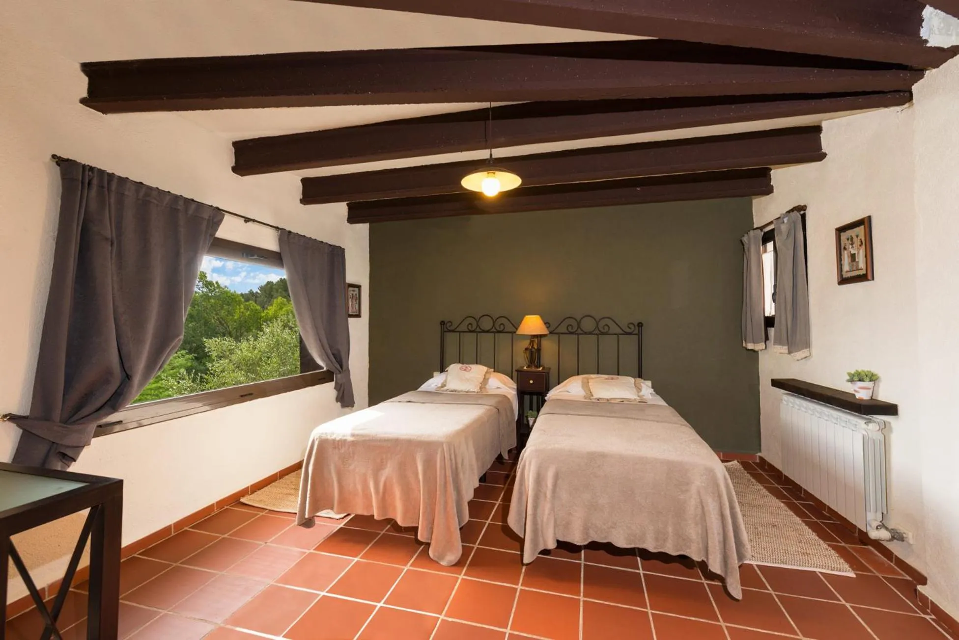 Bed in Comarquinal Bioresort Penedes