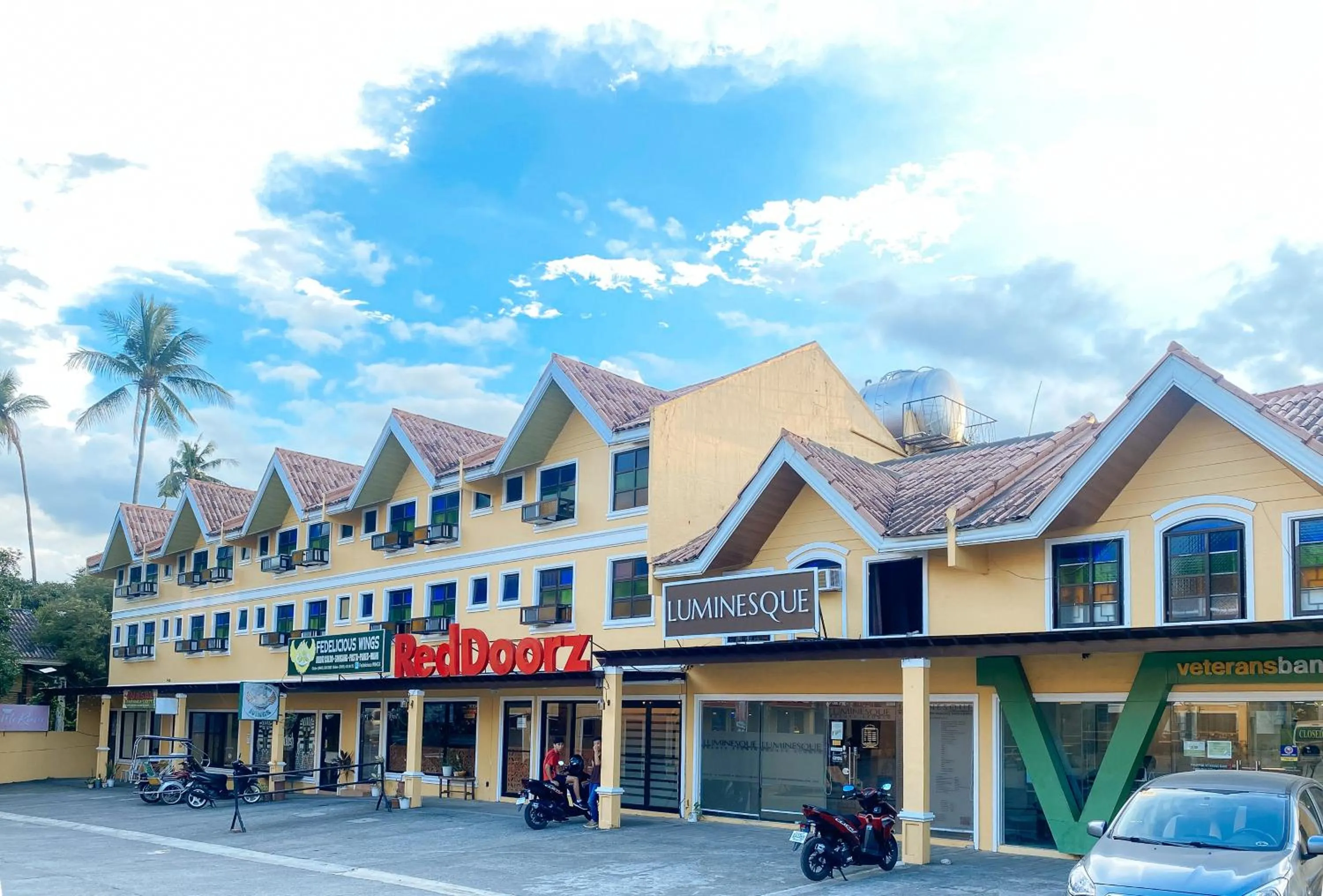 Property building in RedDoorz Plus at Balai Sofia Bed & Breakfast Batangas