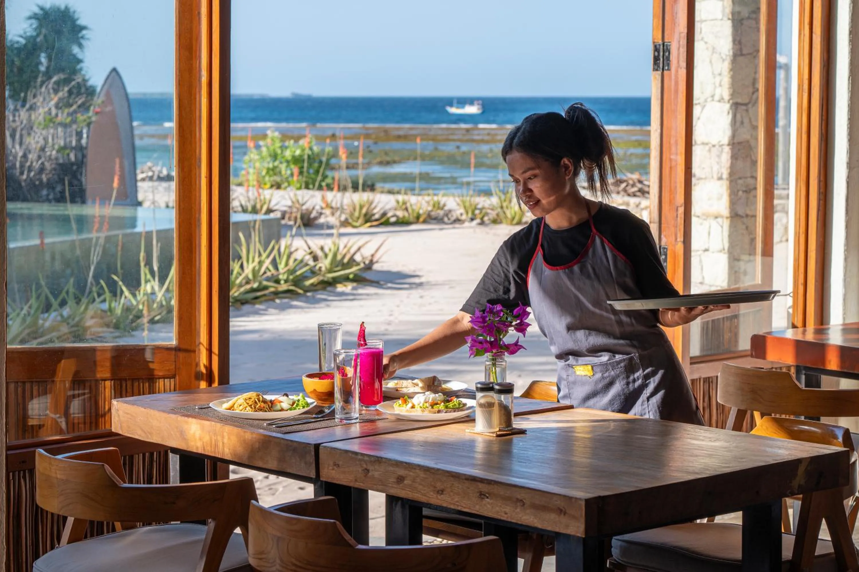 Restaurant/places to eat in Manduna Resort