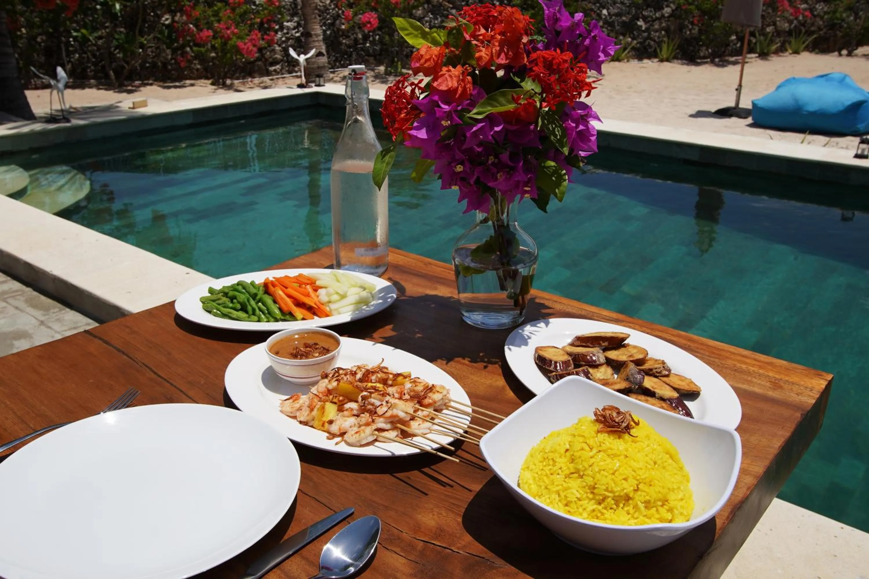 Restaurant/places to eat in Manduna Resort