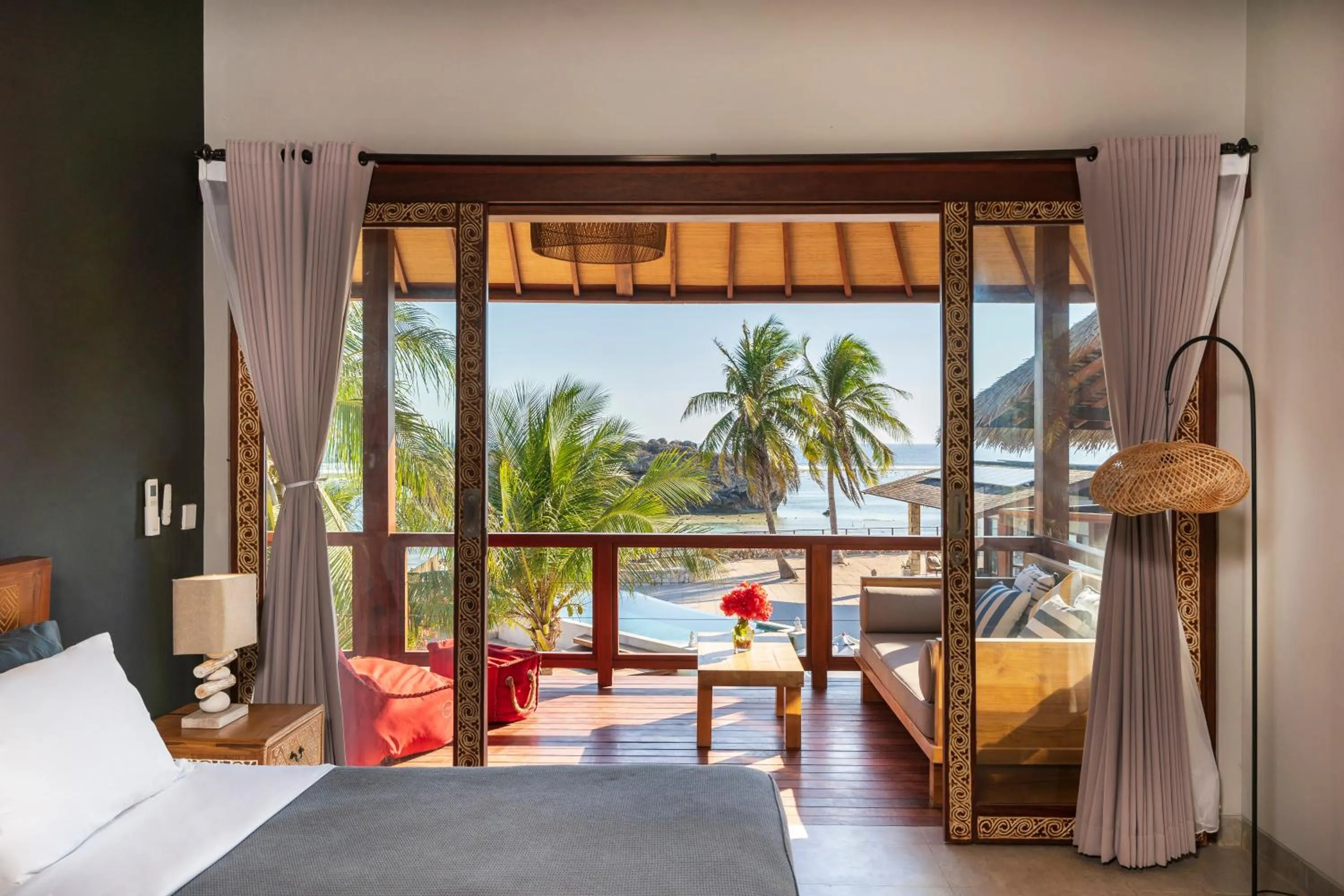 Balcony/Terrace, Bed in Manduna Resort