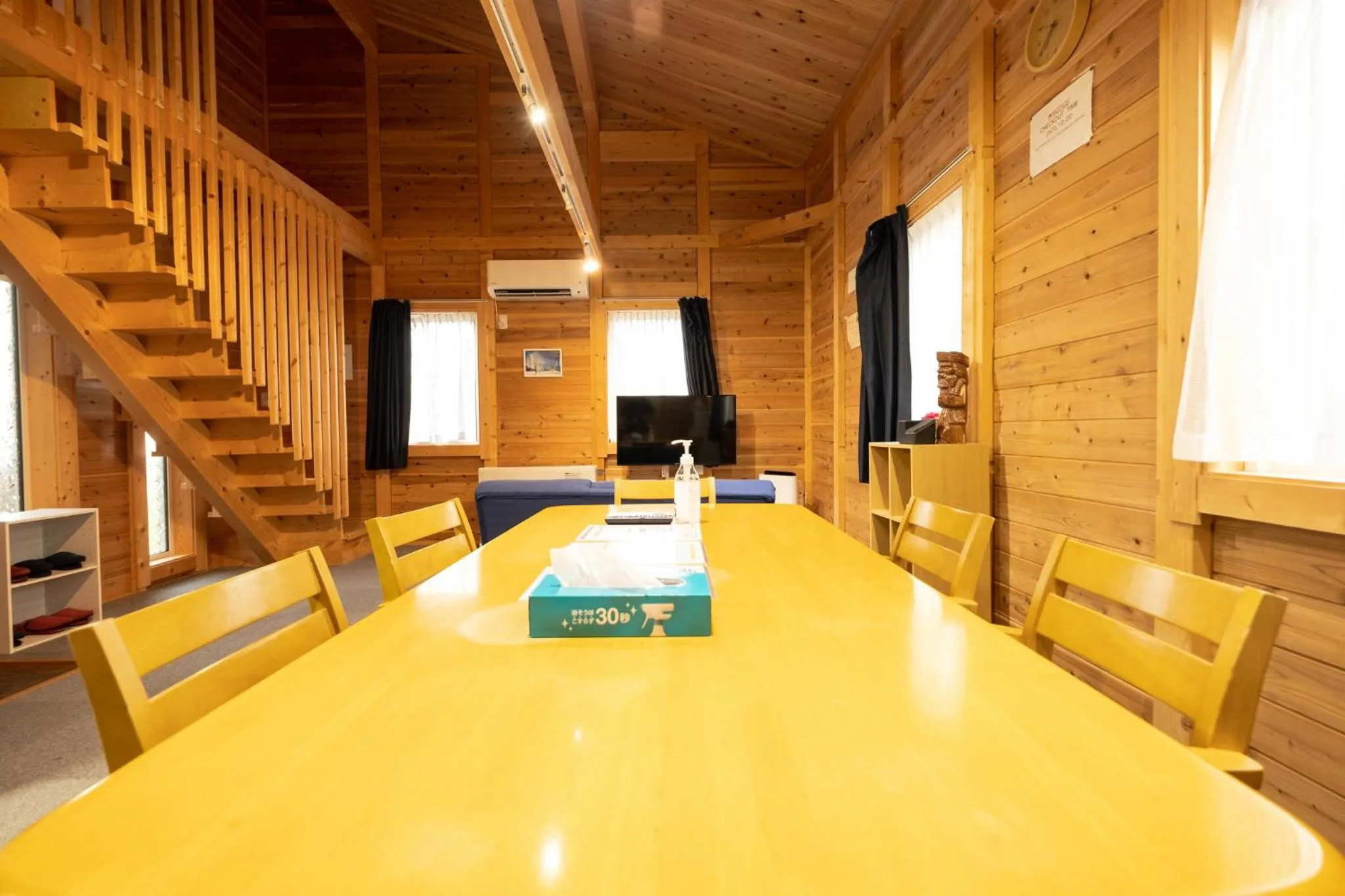 Dining area in LAKE TOYA Logde SIGRA