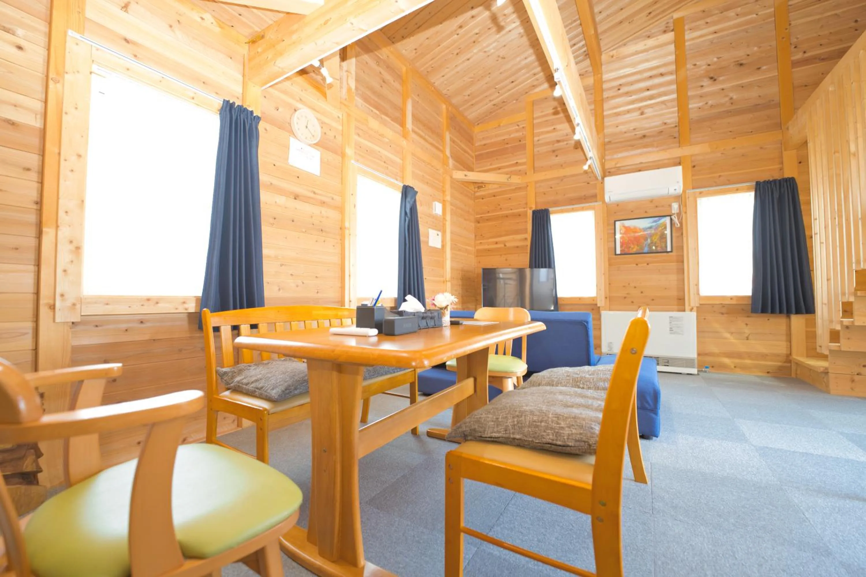 Dining area in LAKE TOYA Logde SIGRA