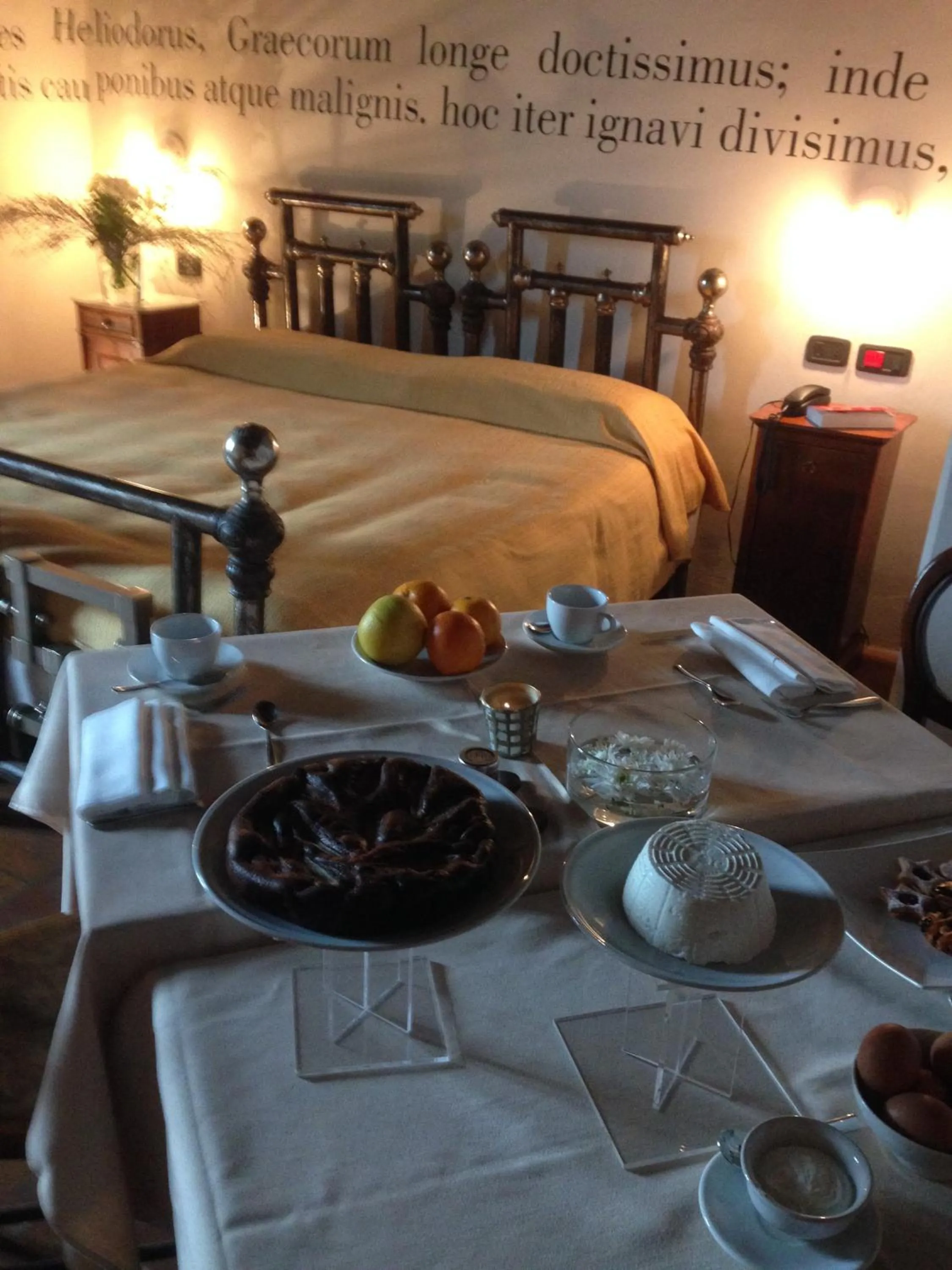 Decorative detail in Foro Appio Mansio Hotel