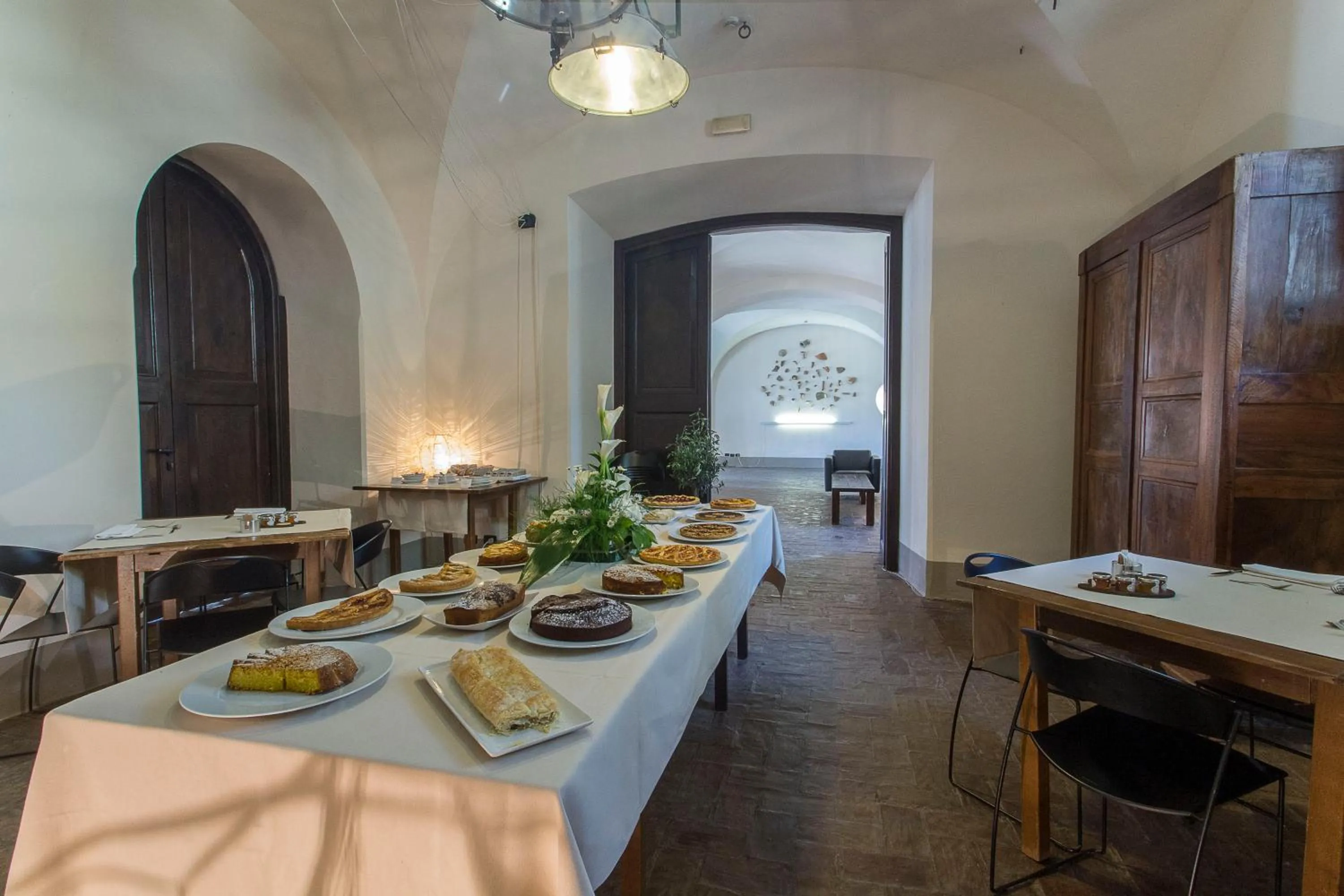 Buffet breakfast in Foro Appio Mansio Hotel