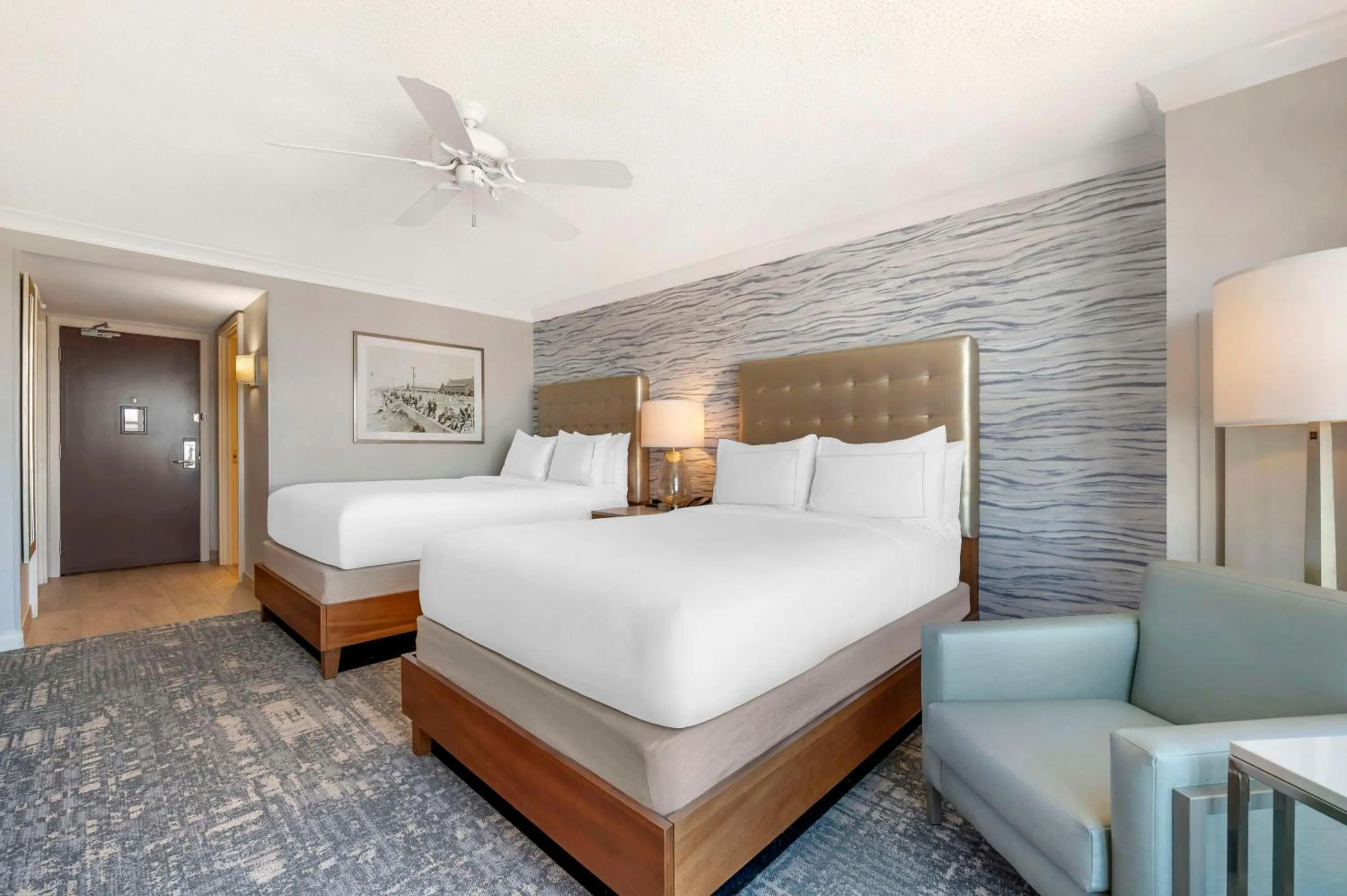 Bed in Hilton Virginia Beach Oceanfront