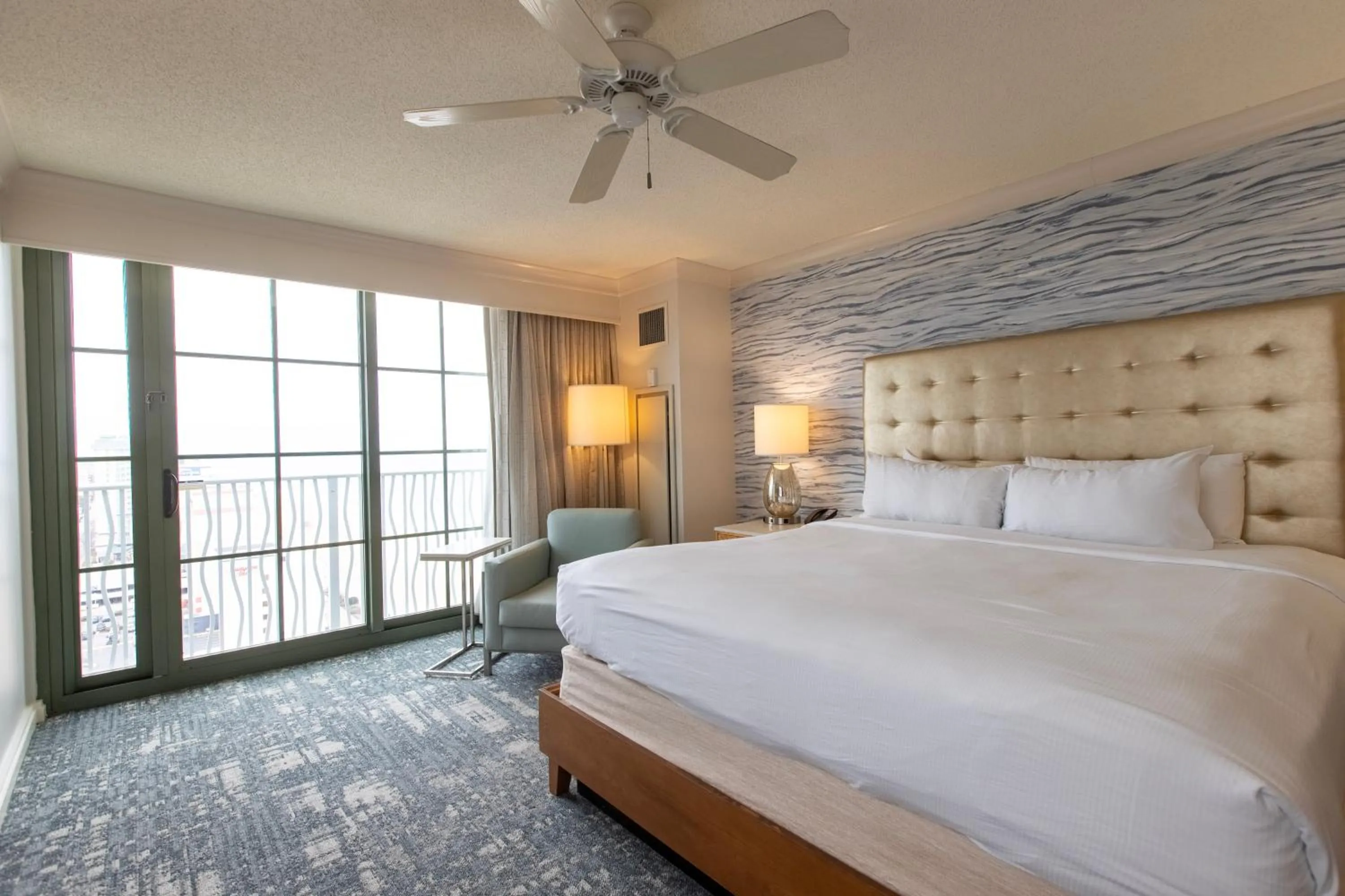Bed in Hilton Virginia Beach Oceanfront