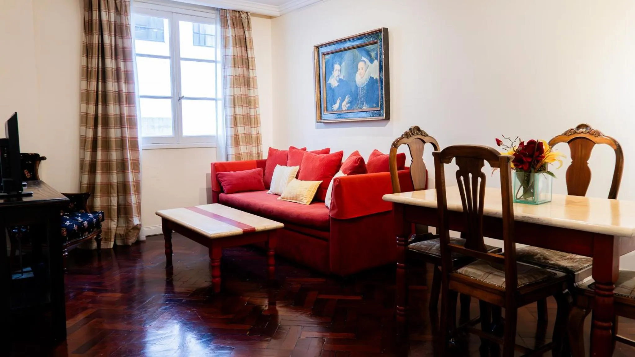 Living room in RentUp Suites - San Telmo, Moreno 820