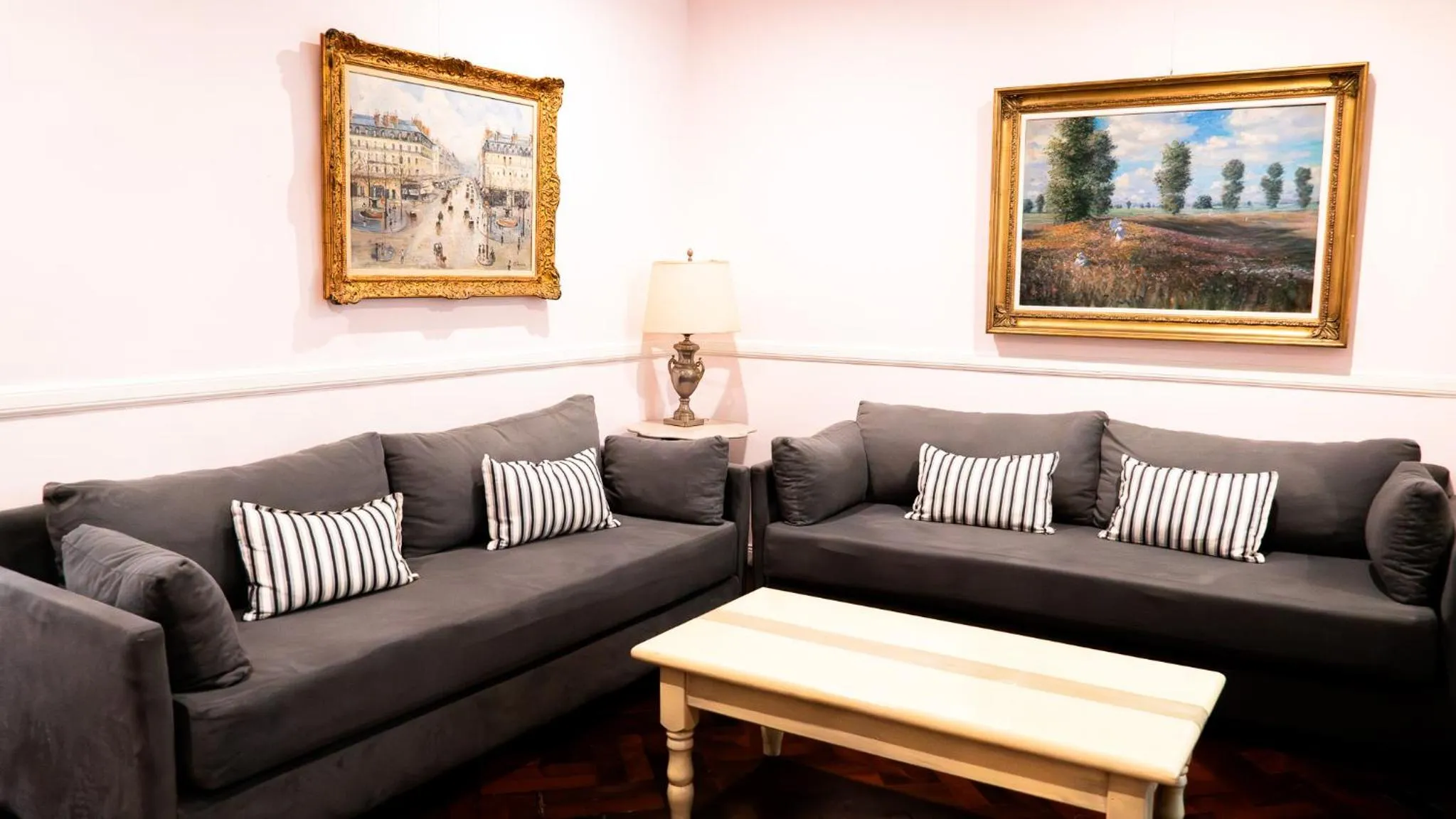 Living room in RentUp Suites - San Telmo, Moreno 820