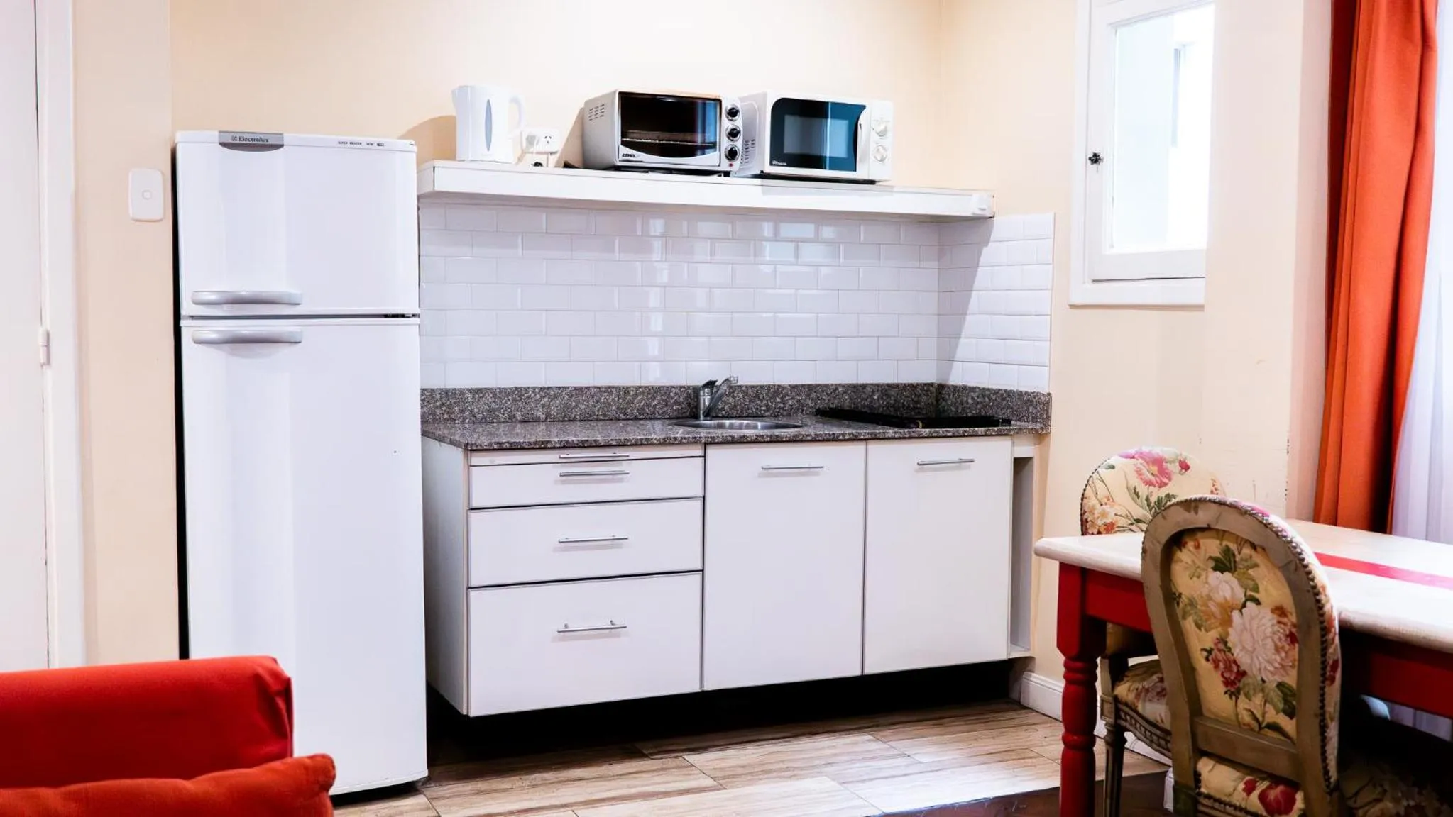 Kitchen or kitchenette in RentUp Suites - San Telmo, Moreno 820