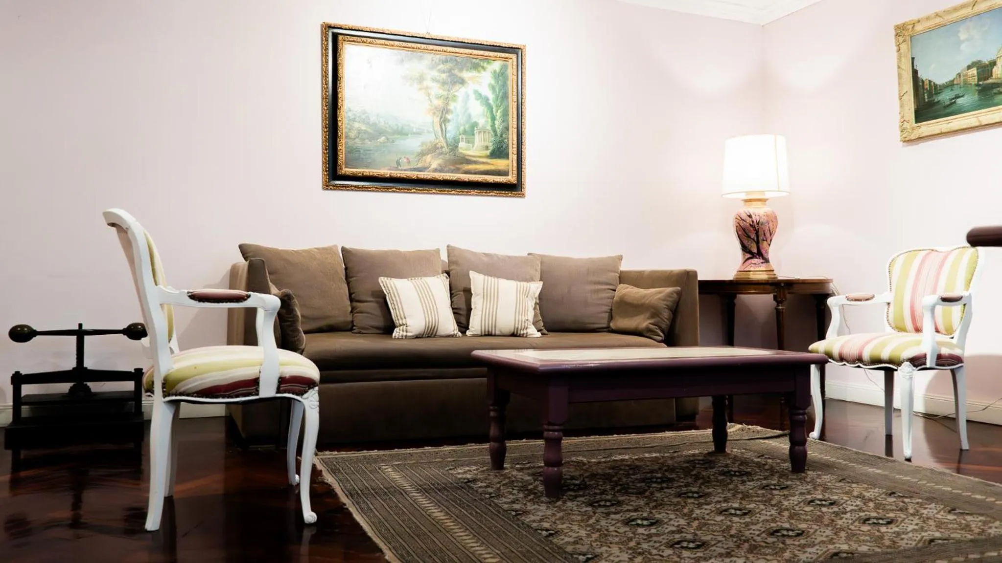 Living room in RentUp Suites - San Telmo, Moreno 820