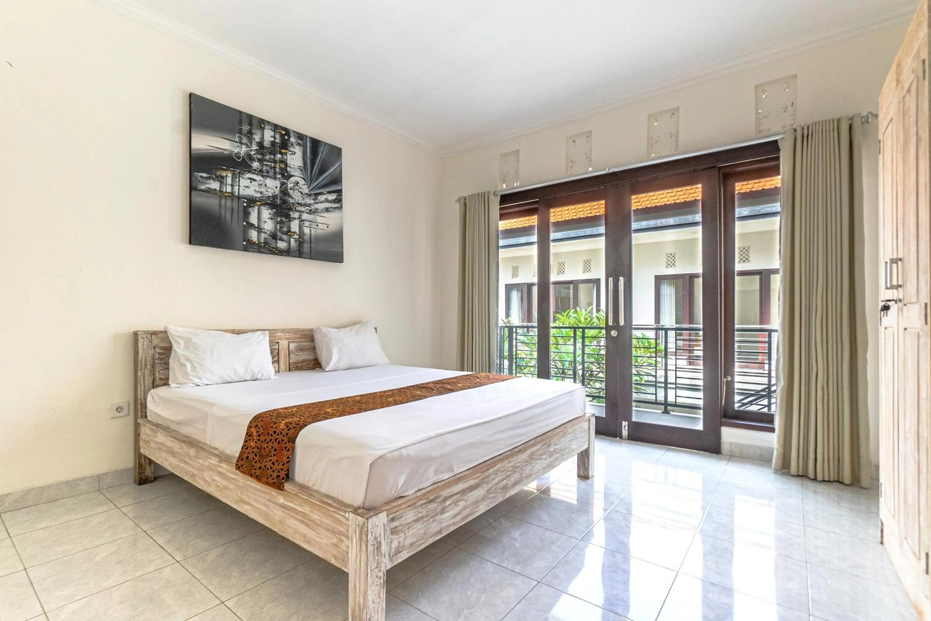 Azalea Homestay & Villa