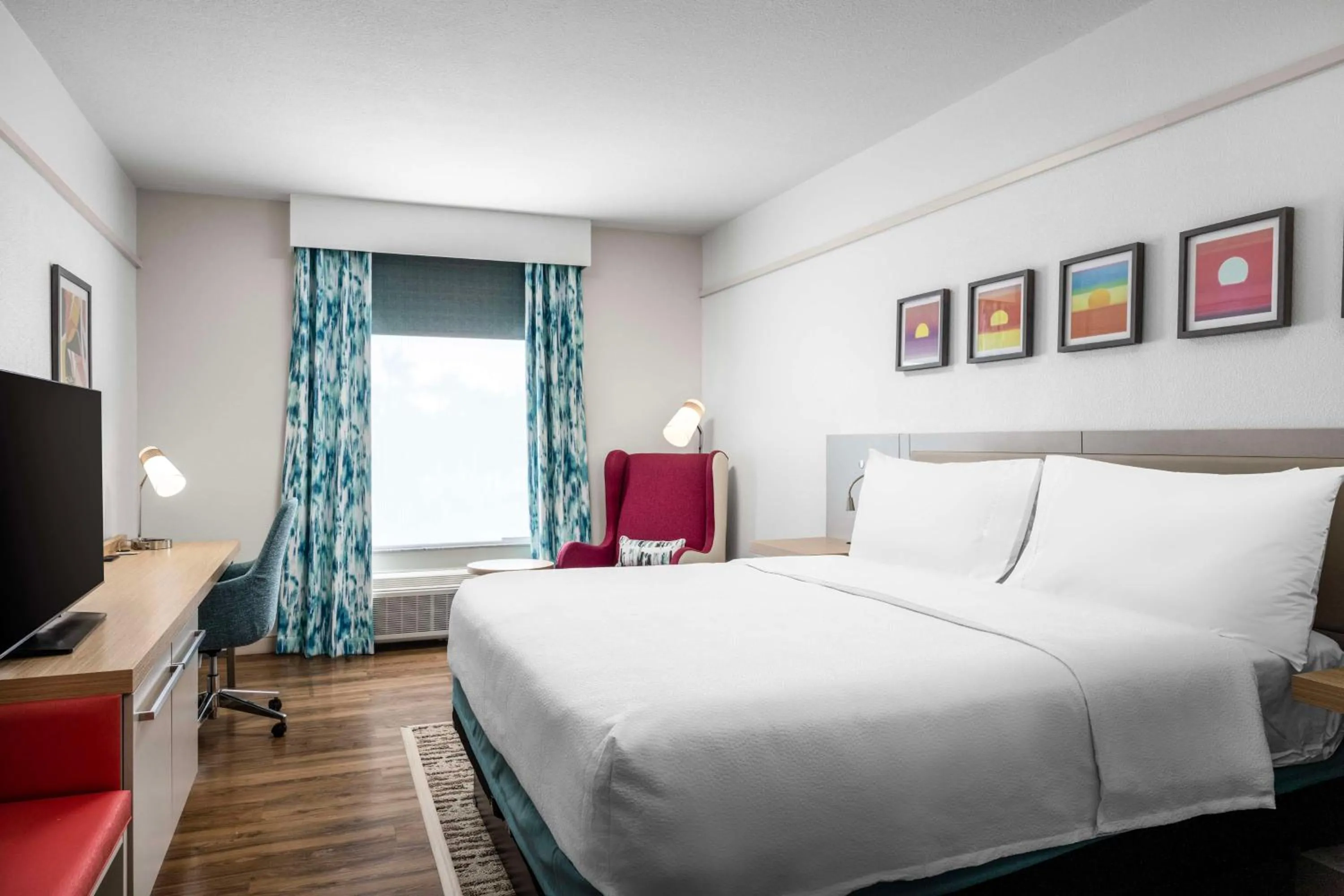 Bed in Hilton Garden Inn West Palm Beach Airport