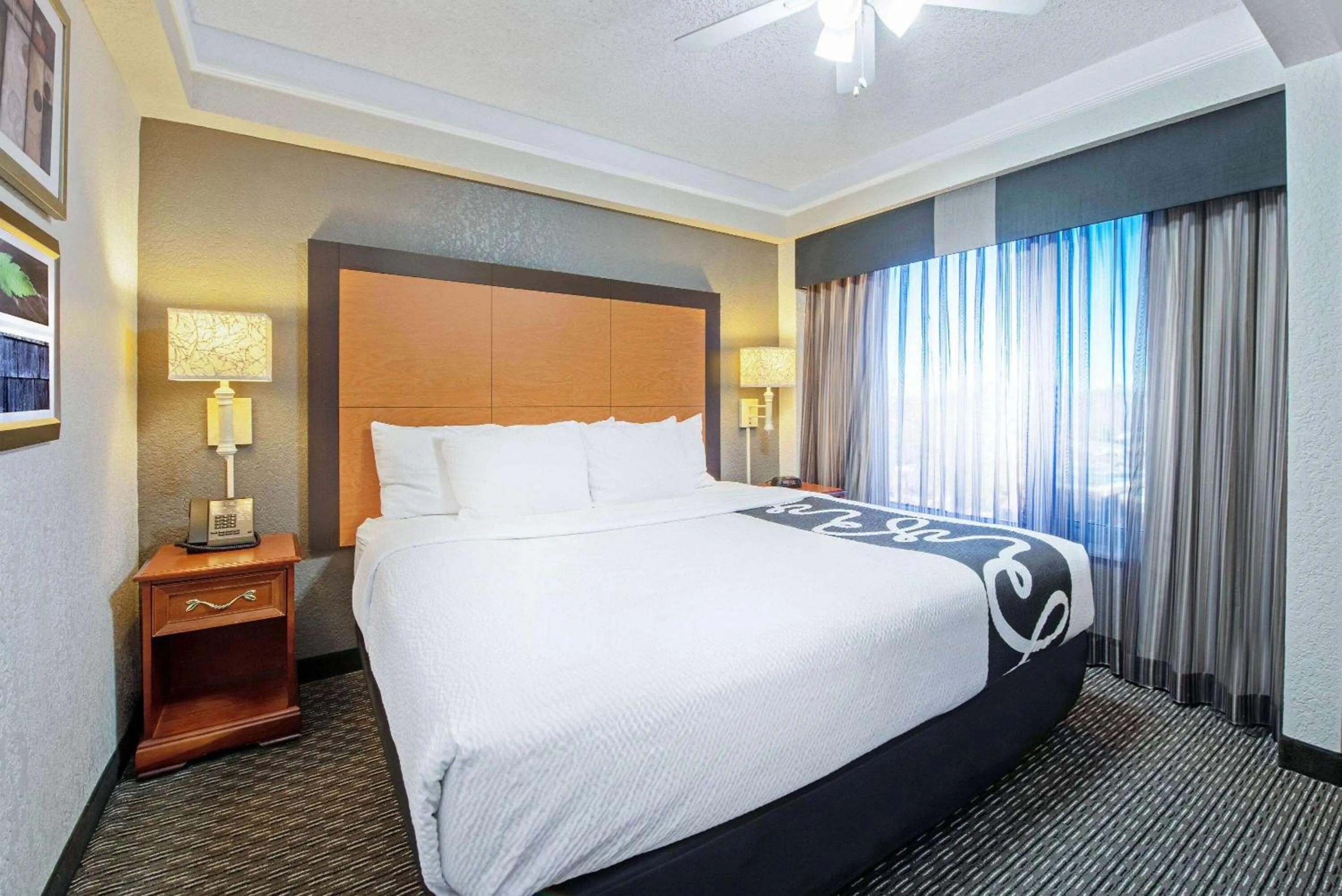 Bed in La Quinta by Wyndham New Orleans Airport