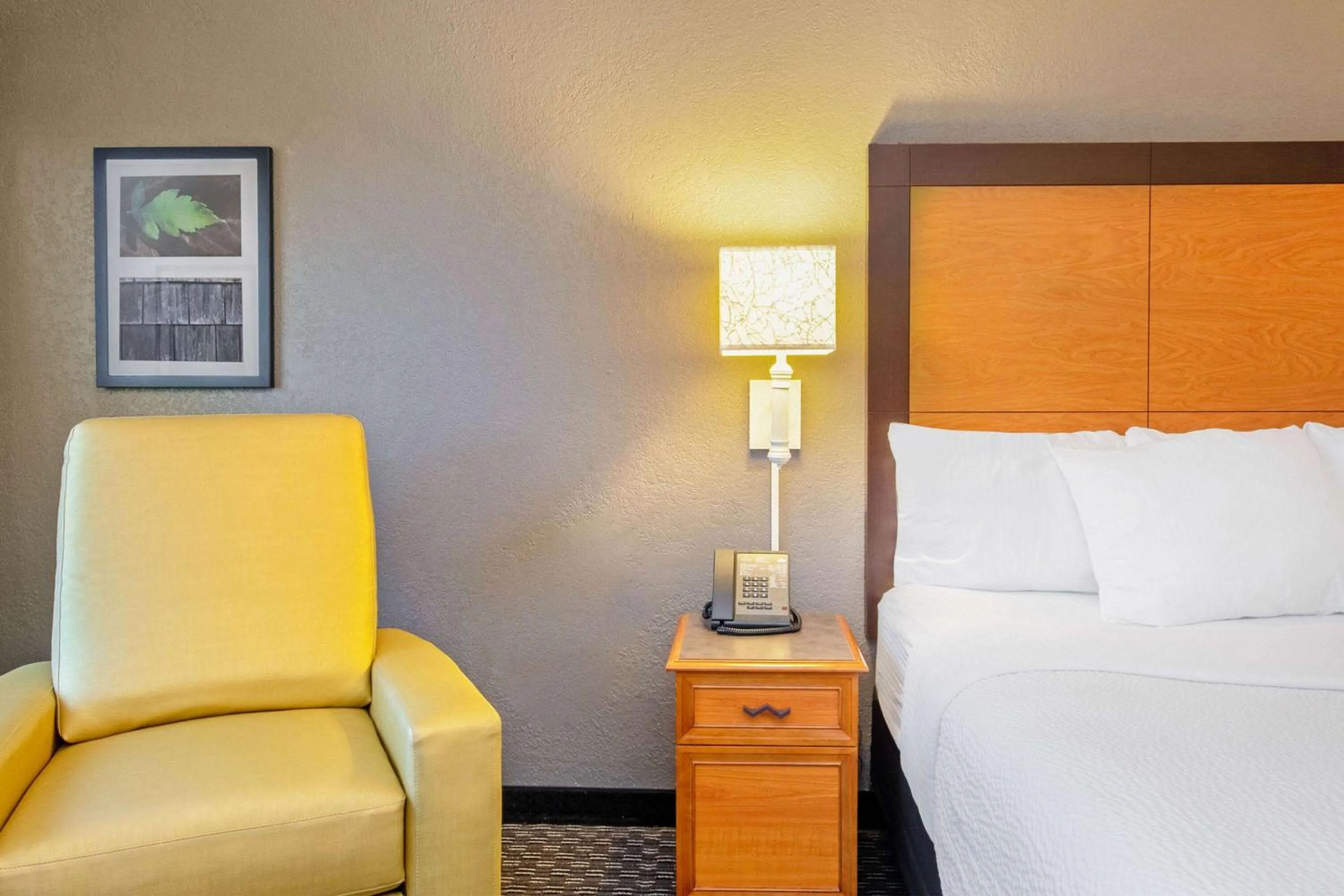 Other, Bed in La Quinta by Wyndham New Orleans Airport