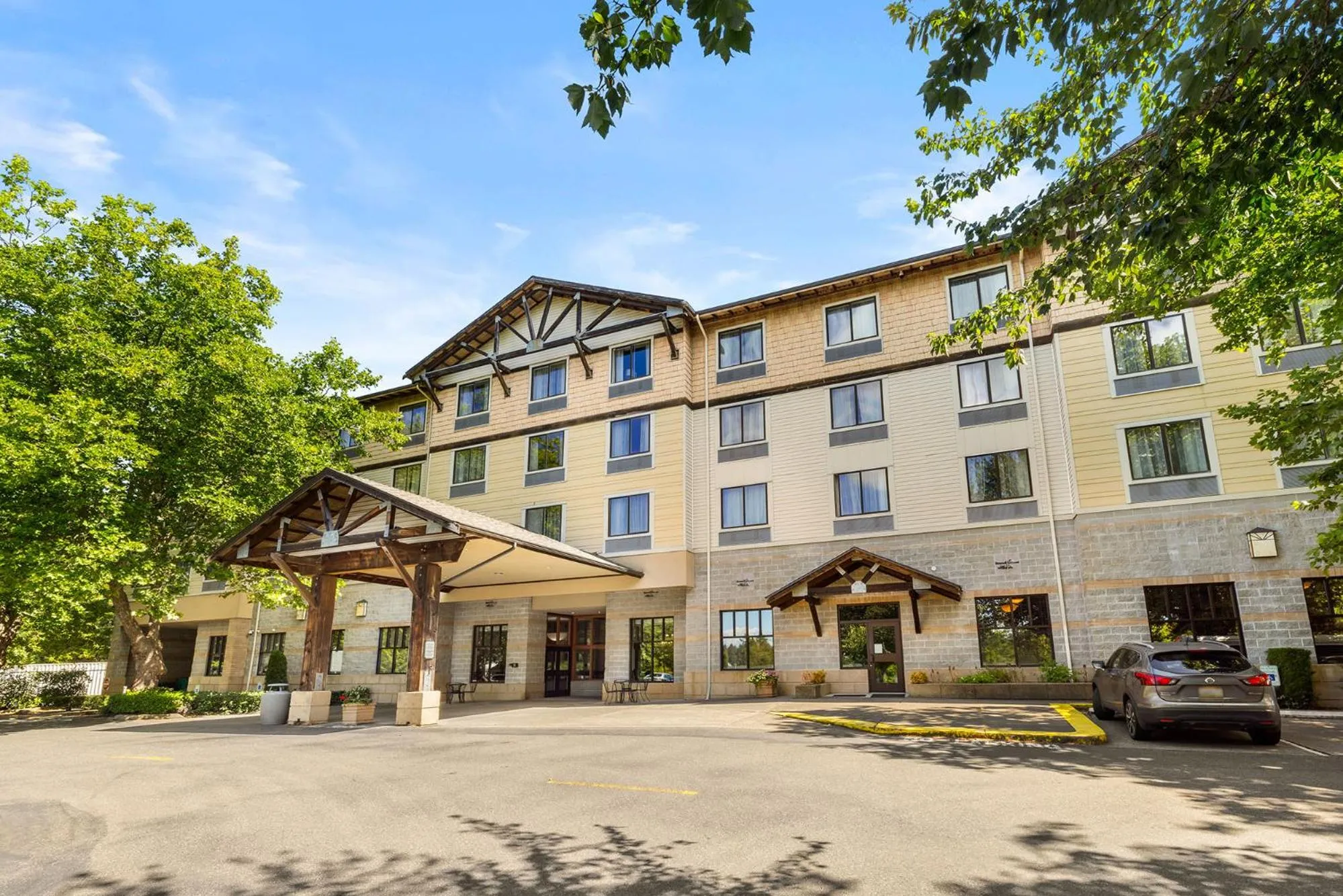 Property building in The INN at Gig Harbor