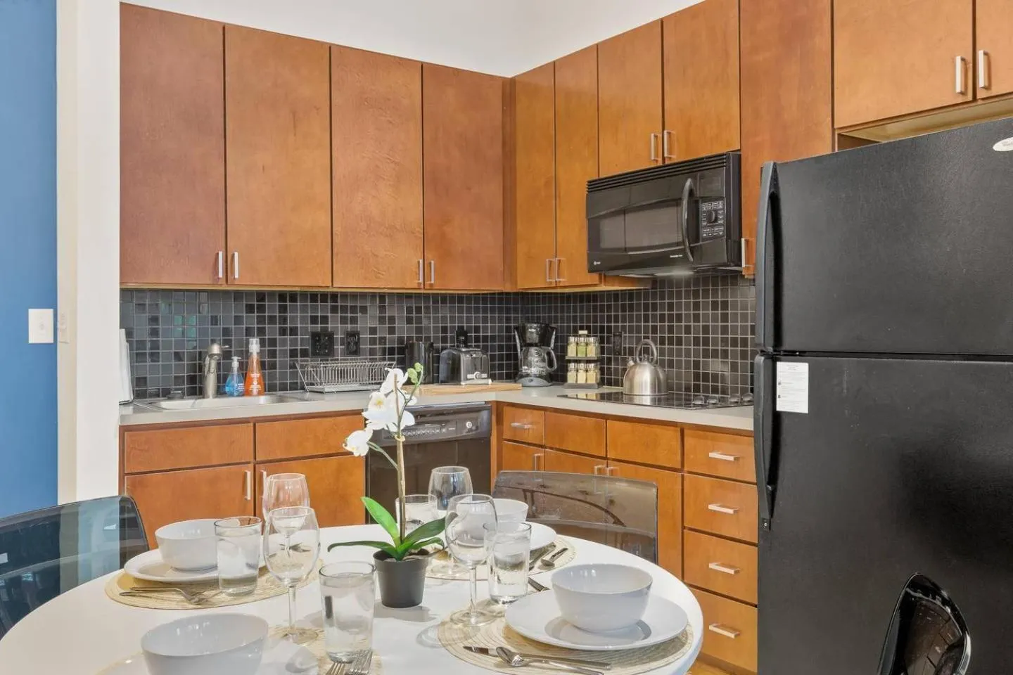 Dining area in Trifecta City Loft Uptown CLT Superhost