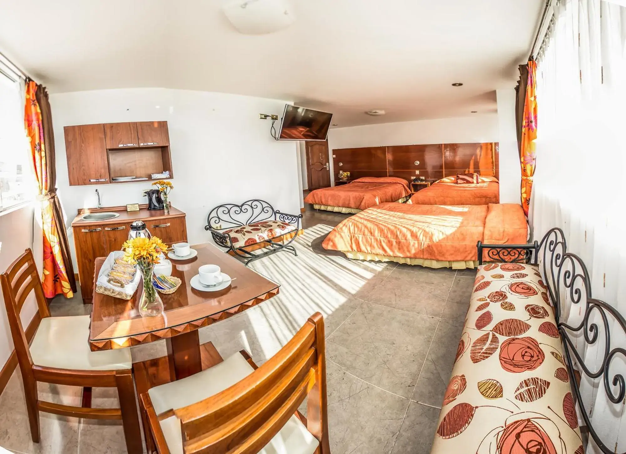 Hotel Tikary Hotel Tikary