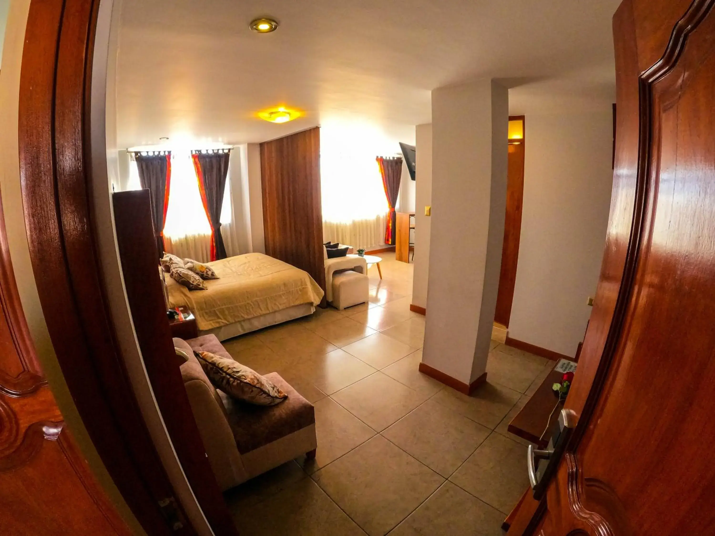 Suite in Hotel Tikary Suite in Hotel Tikary