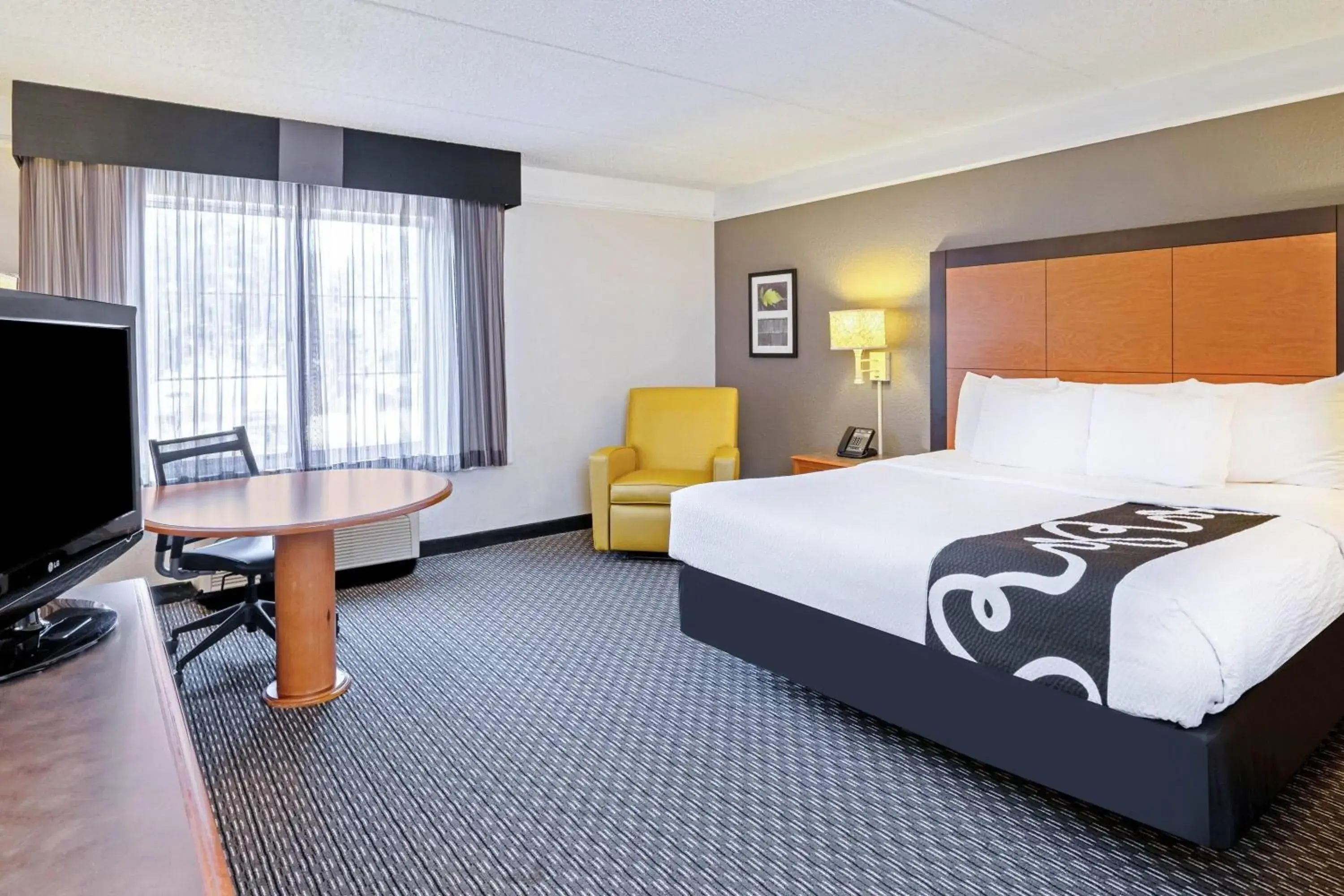 King Room - Mobility Access/Non-Smoking in La Quinta by Wyndham Houston West Park 10 King Room - Mobility Access/Non-Smoking in La Quinta by Wyndham Houston West Park 10