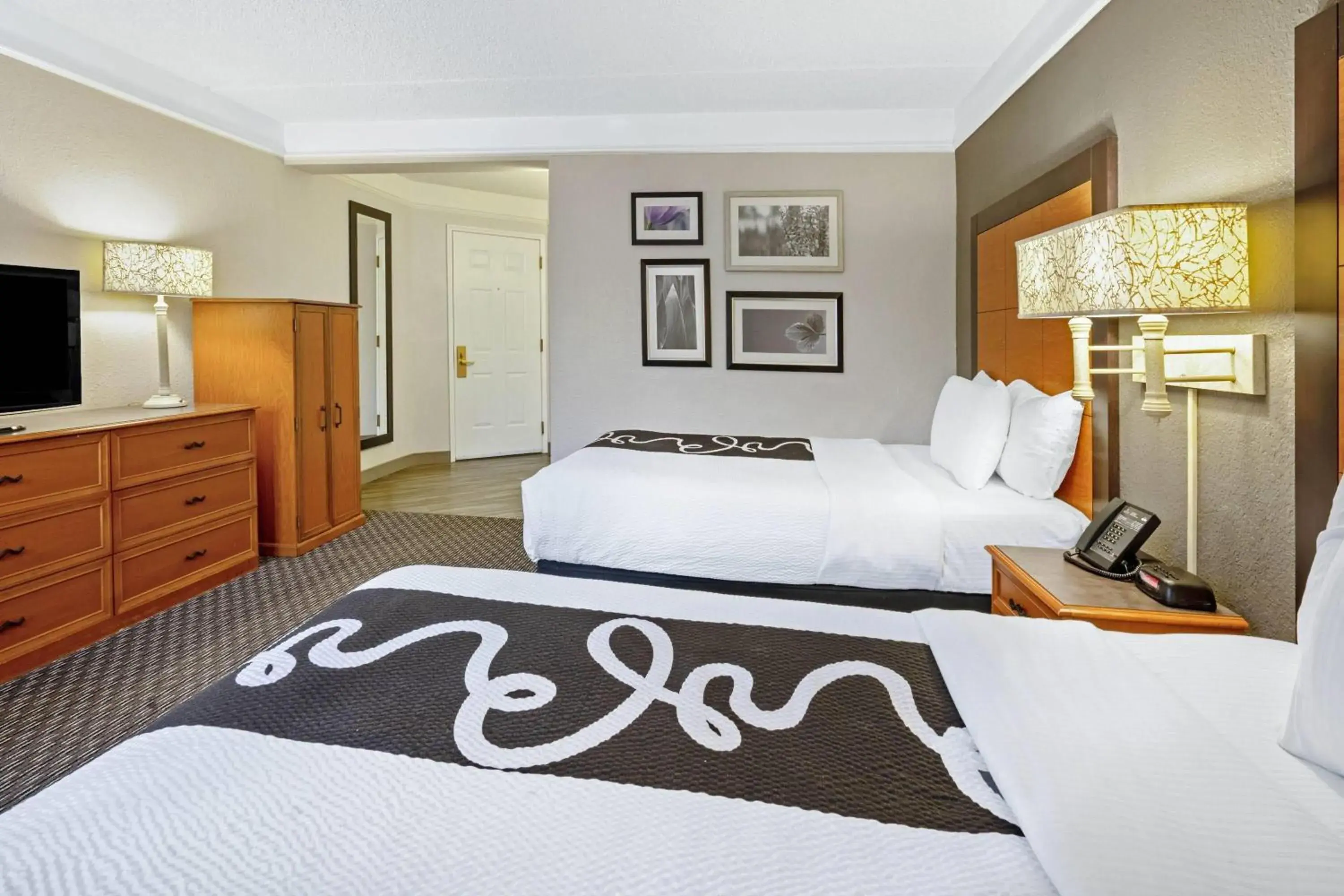 Double Room with Two Double Beds - Disability Access in La Quinta by Wyndham Houston West Park 10 Double Room with Two Double Beds - Disability Access in La Quinta by Wyndham Houston West Park 10