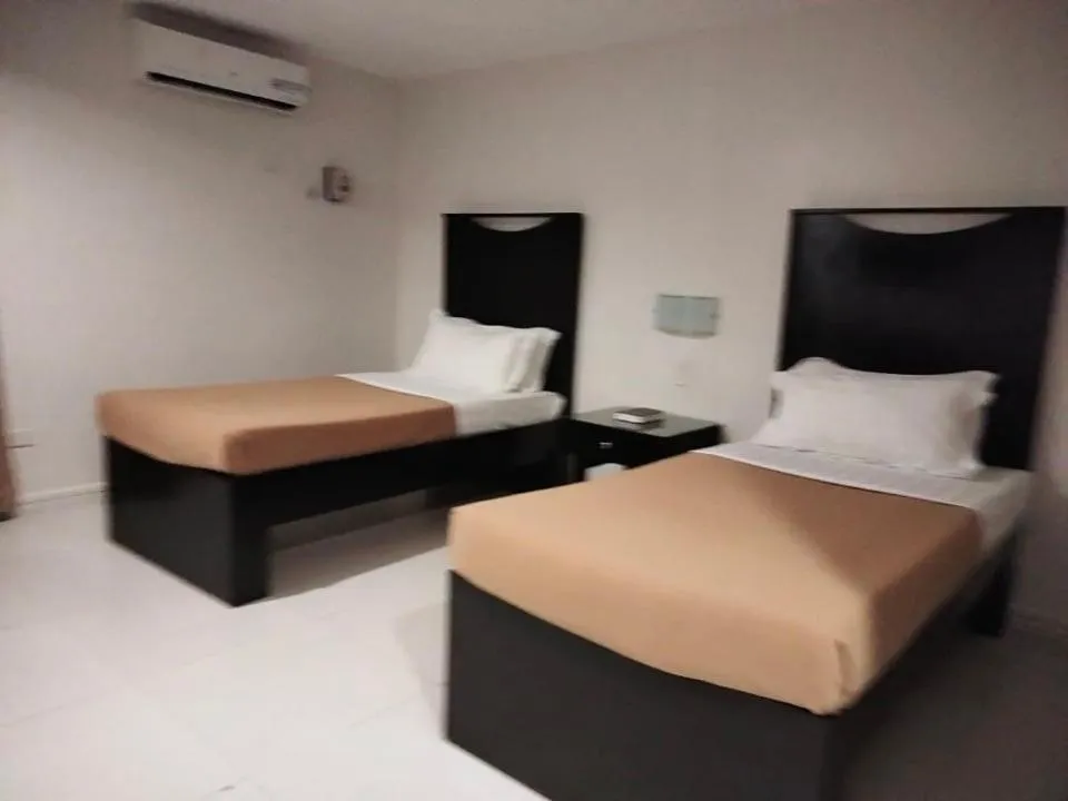 Bed in Annex Hotel Tavern