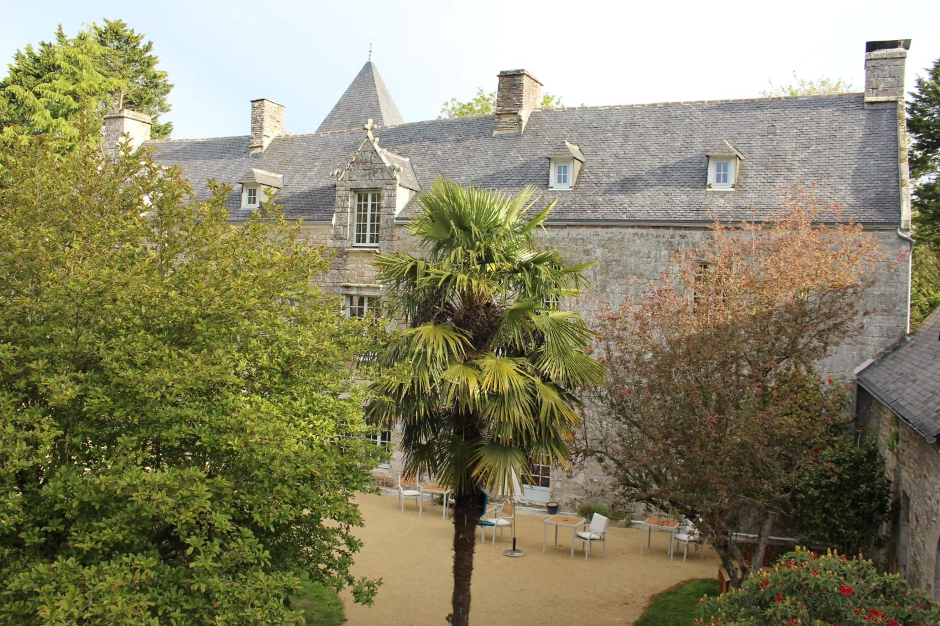 Garden view in Manoir du Moustoir - Hôtel Les Empreintes