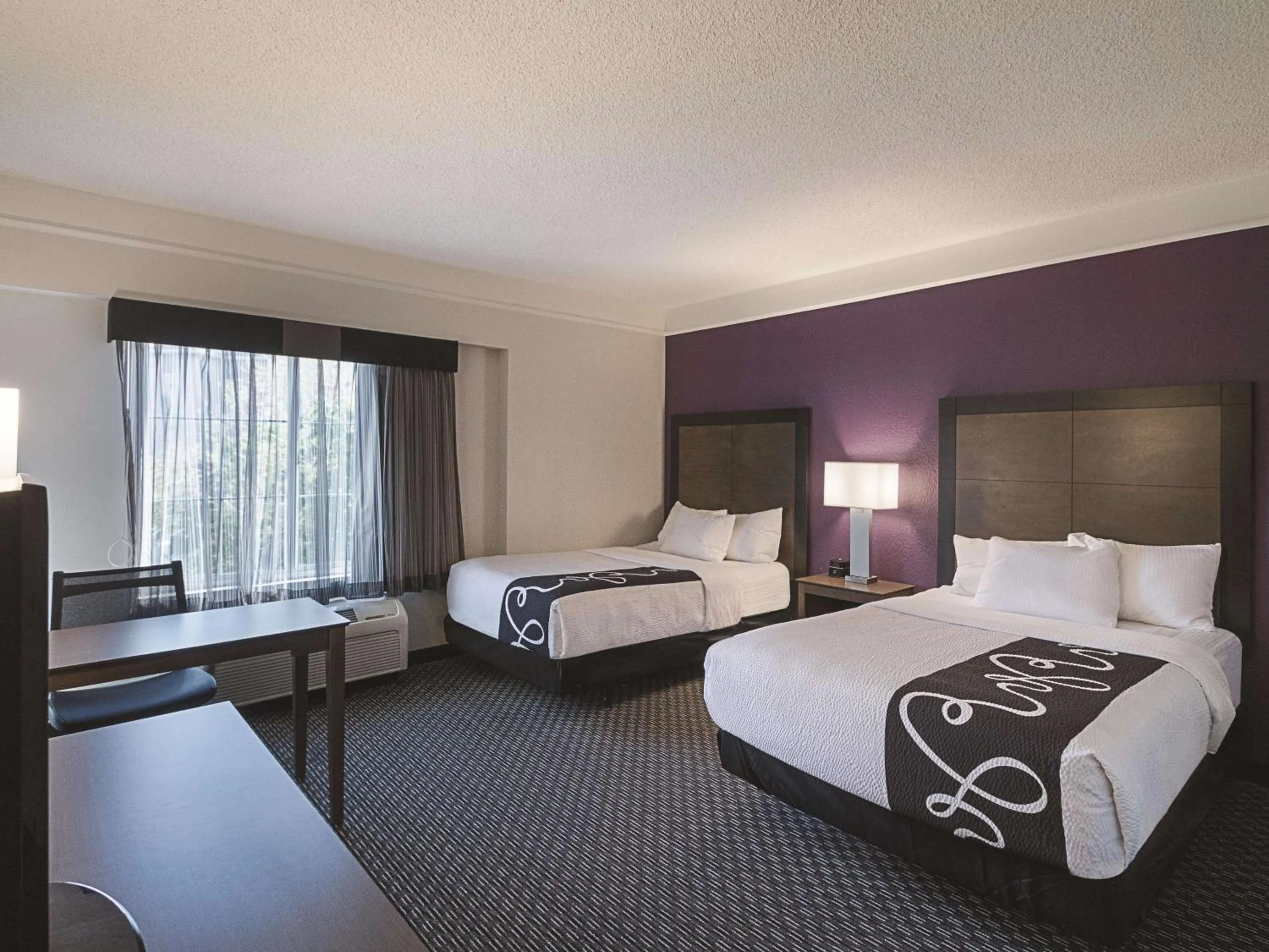 Photo of the whole room, Bed in La Quinta by Wyndham Orem University Pwy Provo