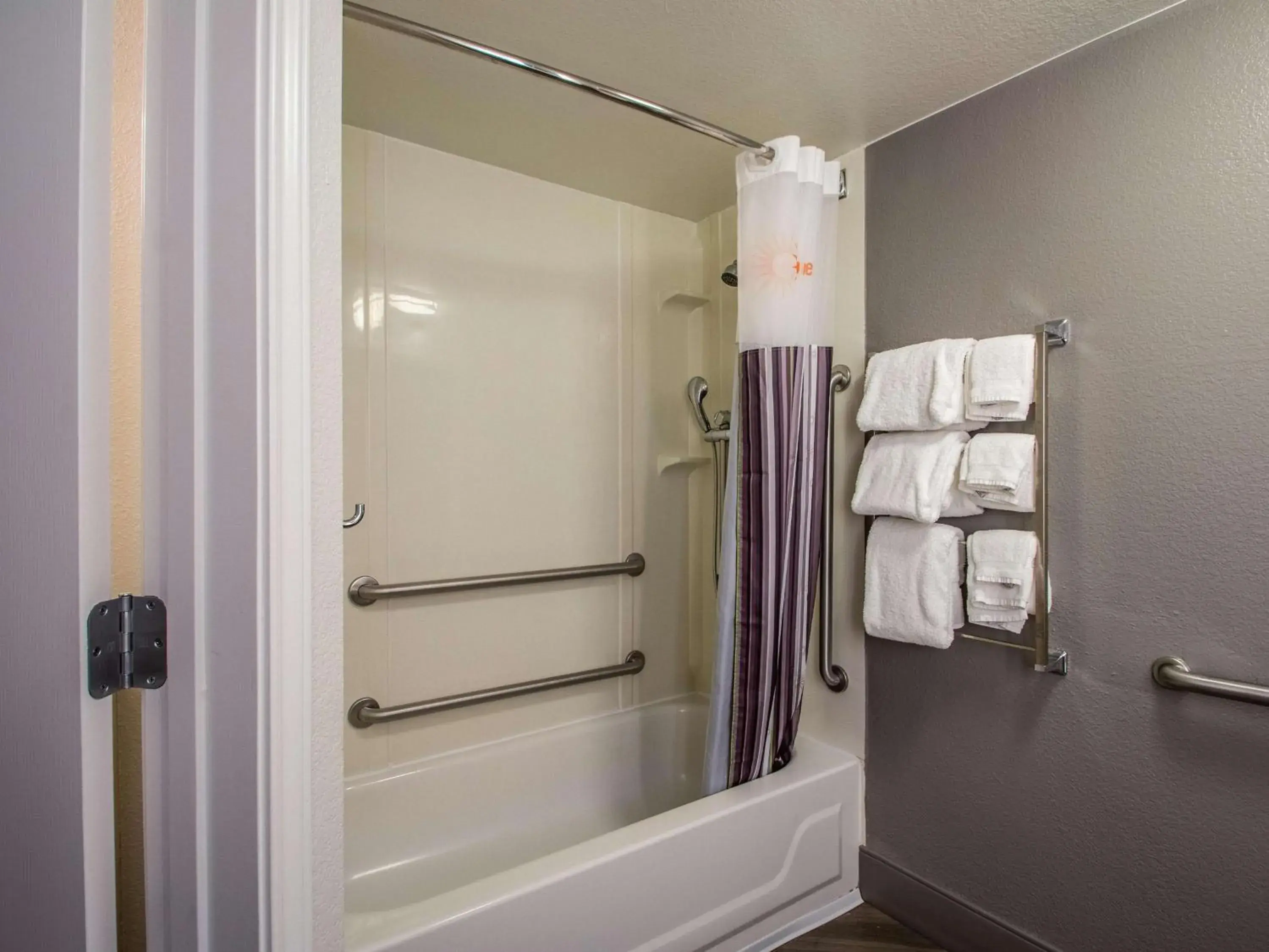 Double Room with Two Double Beds - Disability Access in La Quinta by Wyndham Orem University Pwy Provo Double Room with Two Double Beds - Disability Access in La Quinta by Wyndham Orem University Pwy Provo