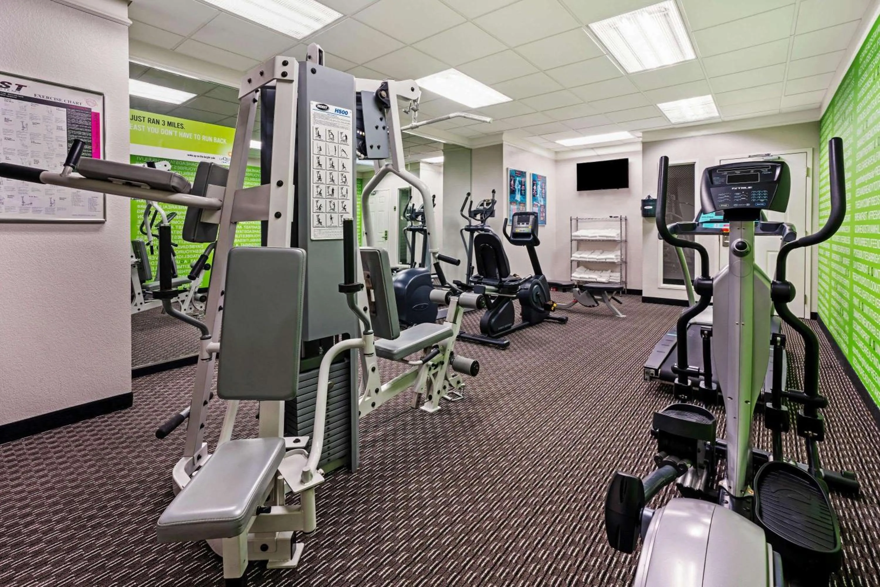 Fitness centre/facilities in La Quinta by Wyndham Tacoma - Seattle