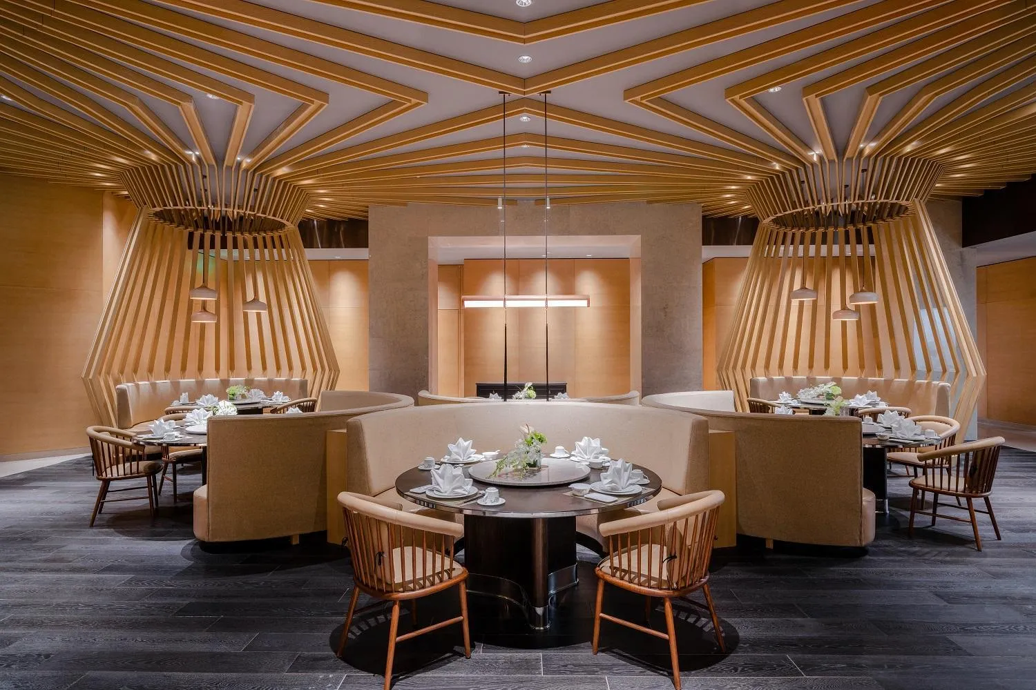 Restaurant/Places to Eat in Pullman Baotou