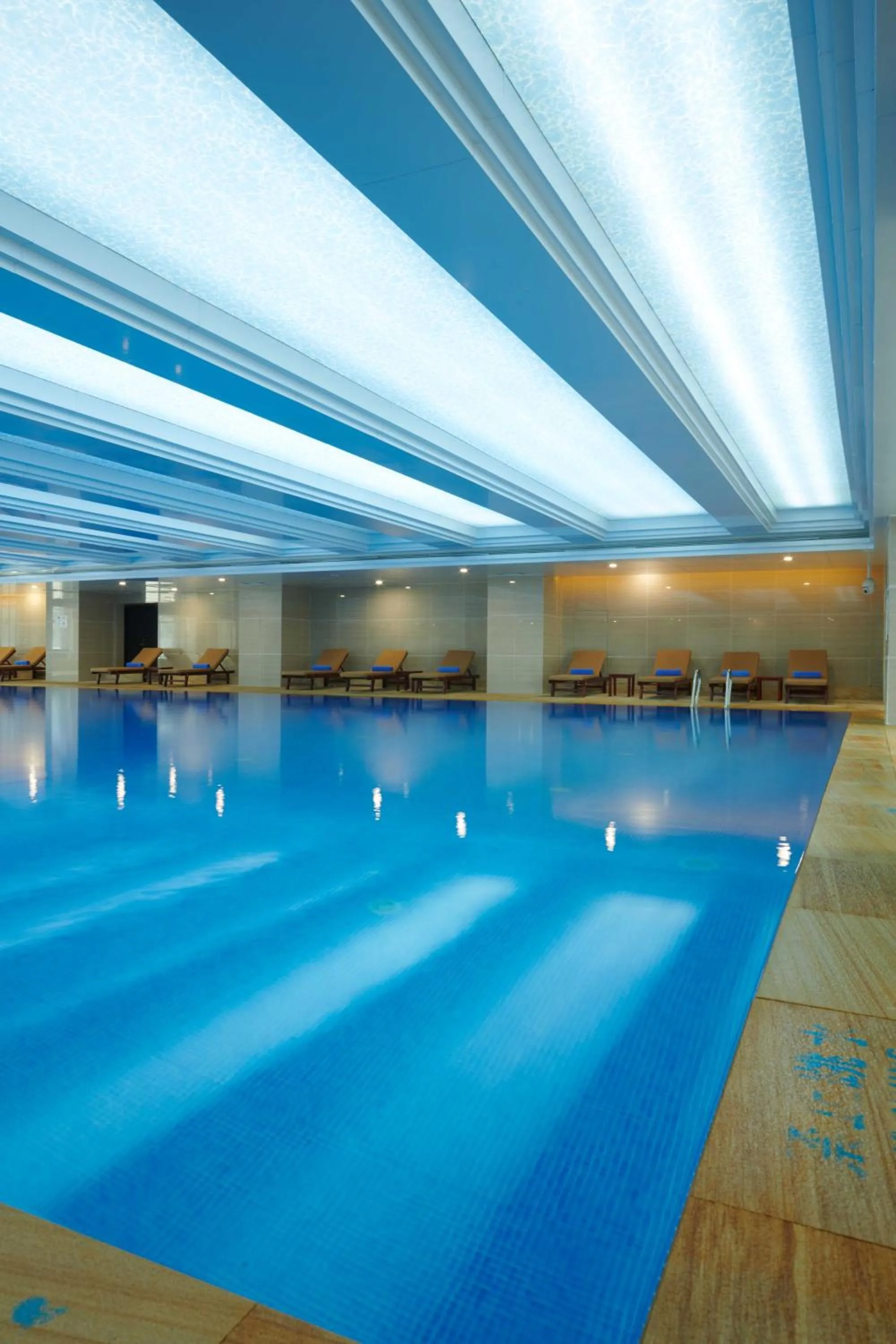 Swimming pool in Novotel Guiyang Panjiang