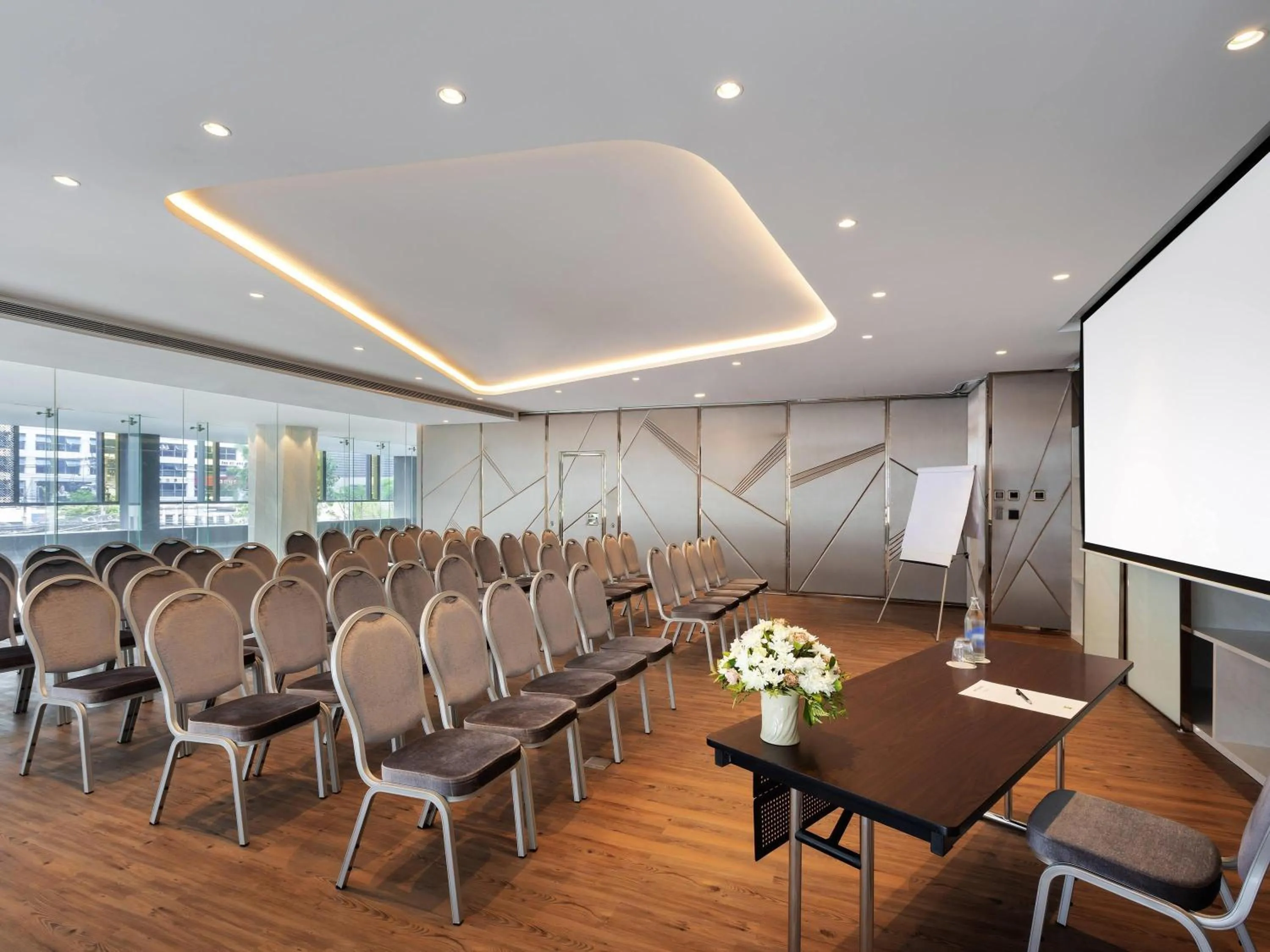 Meeting/conference room in ibis Styles Bangkok Ratchada