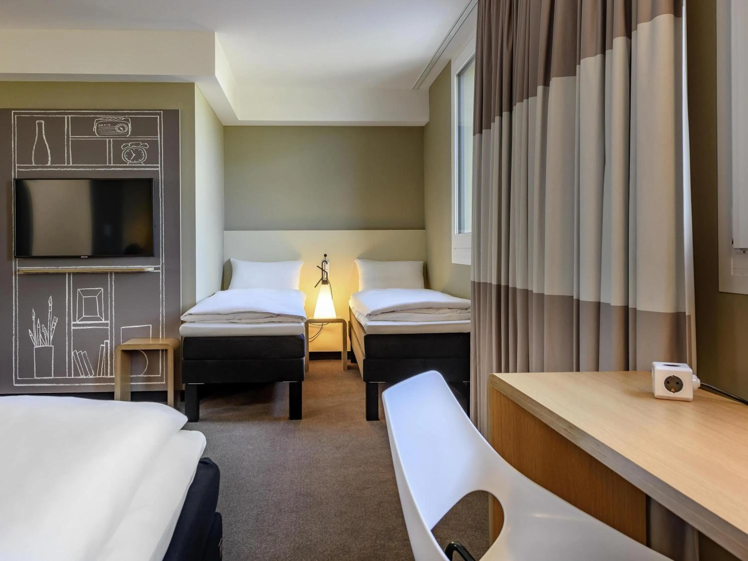 Bedroom, Bed in ibis Landshut City