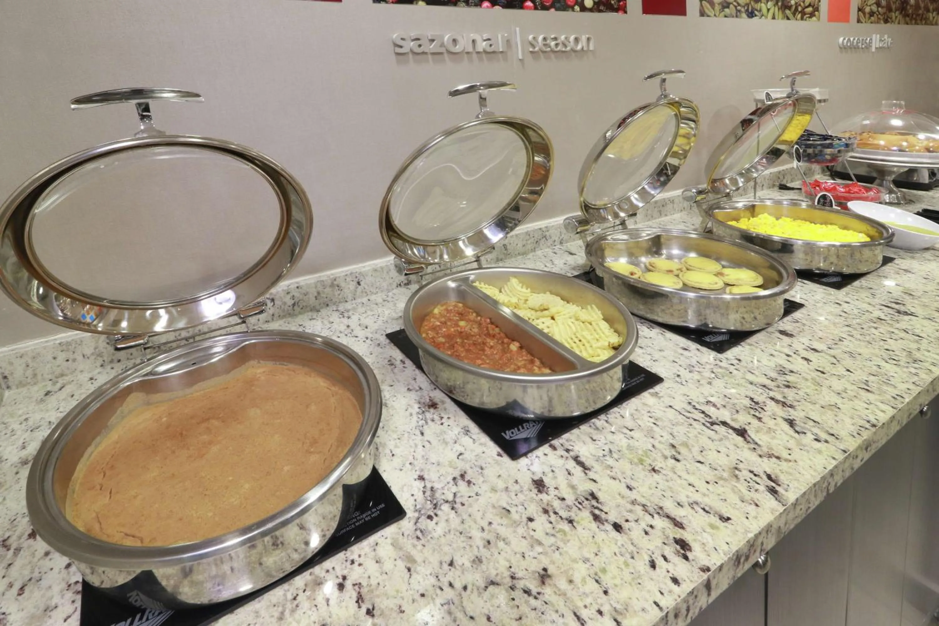 Restaurant/places to eat in Hampton Inn Monterrey-Airport