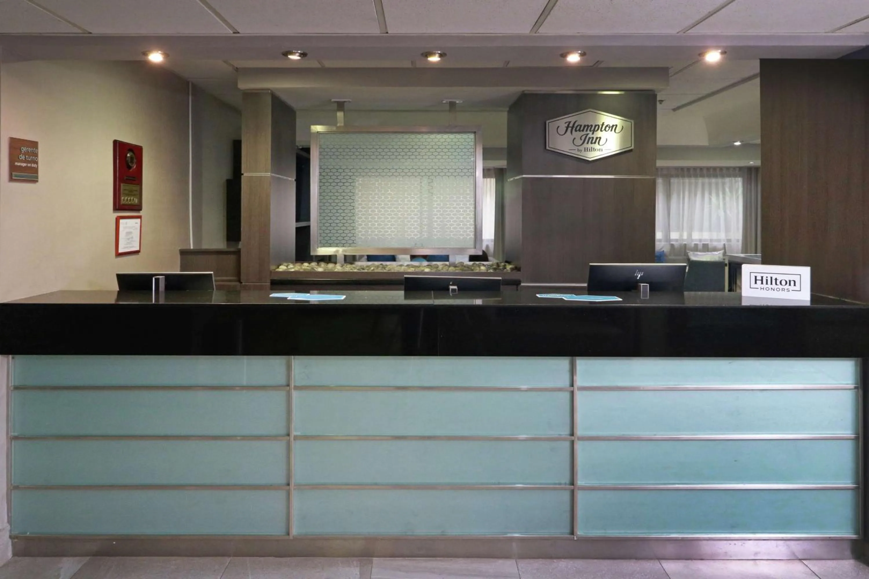 Lobby or reception in Hampton Inn Monterrey-Airport