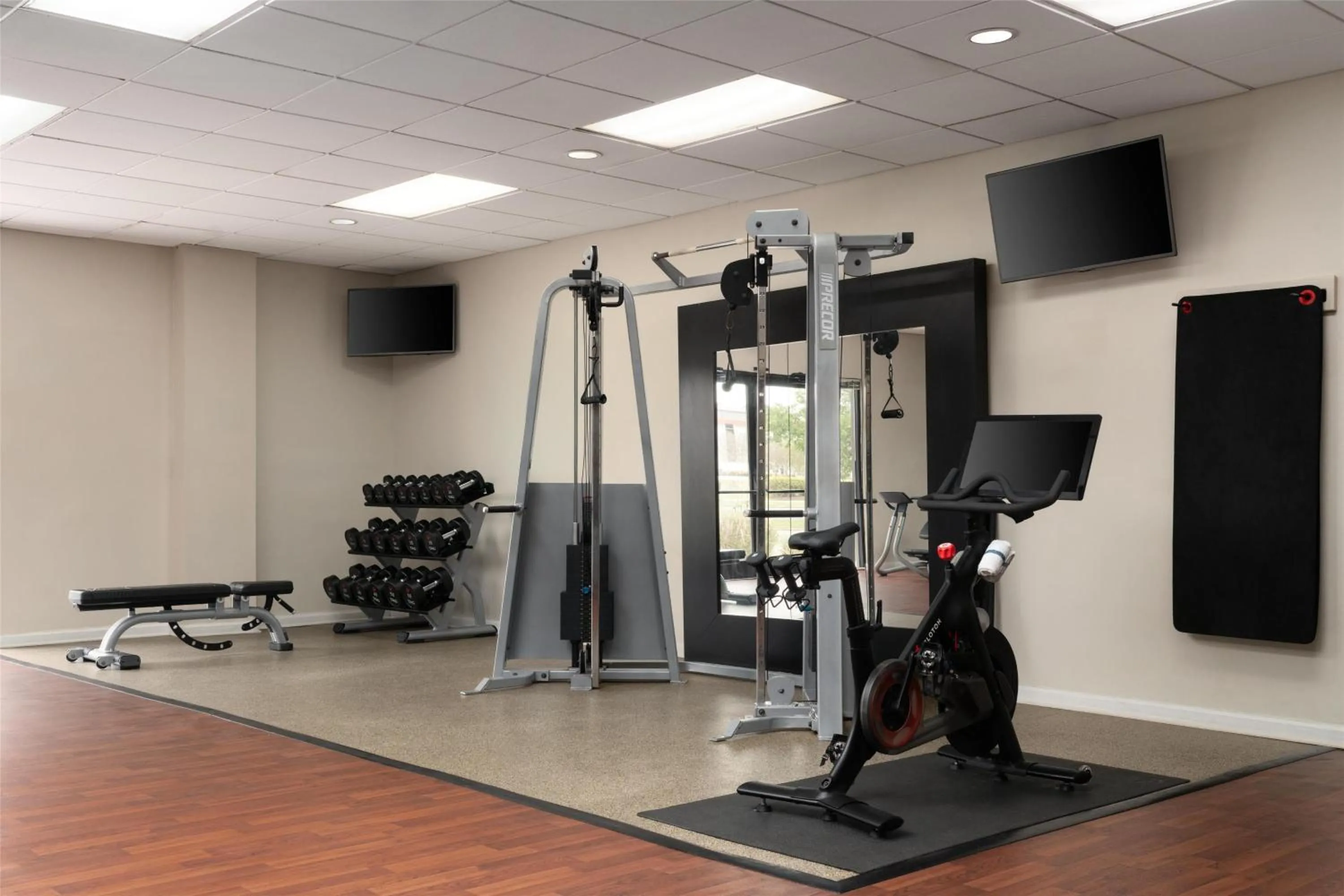 Fitness centre/facilities in DoubleTree by Hilton Virginia Beach