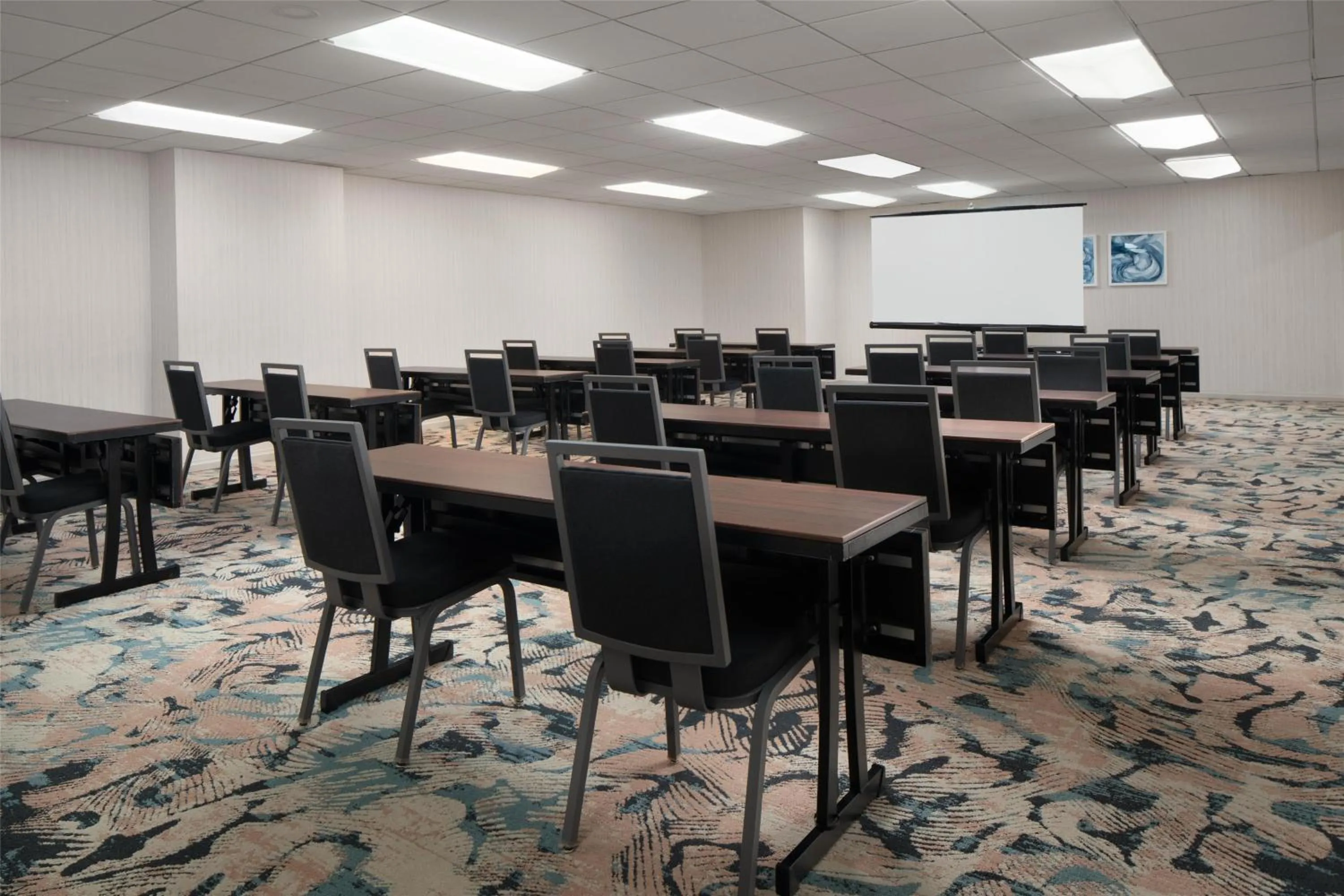 Meeting/conference room in DoubleTree by Hilton Virginia Beach