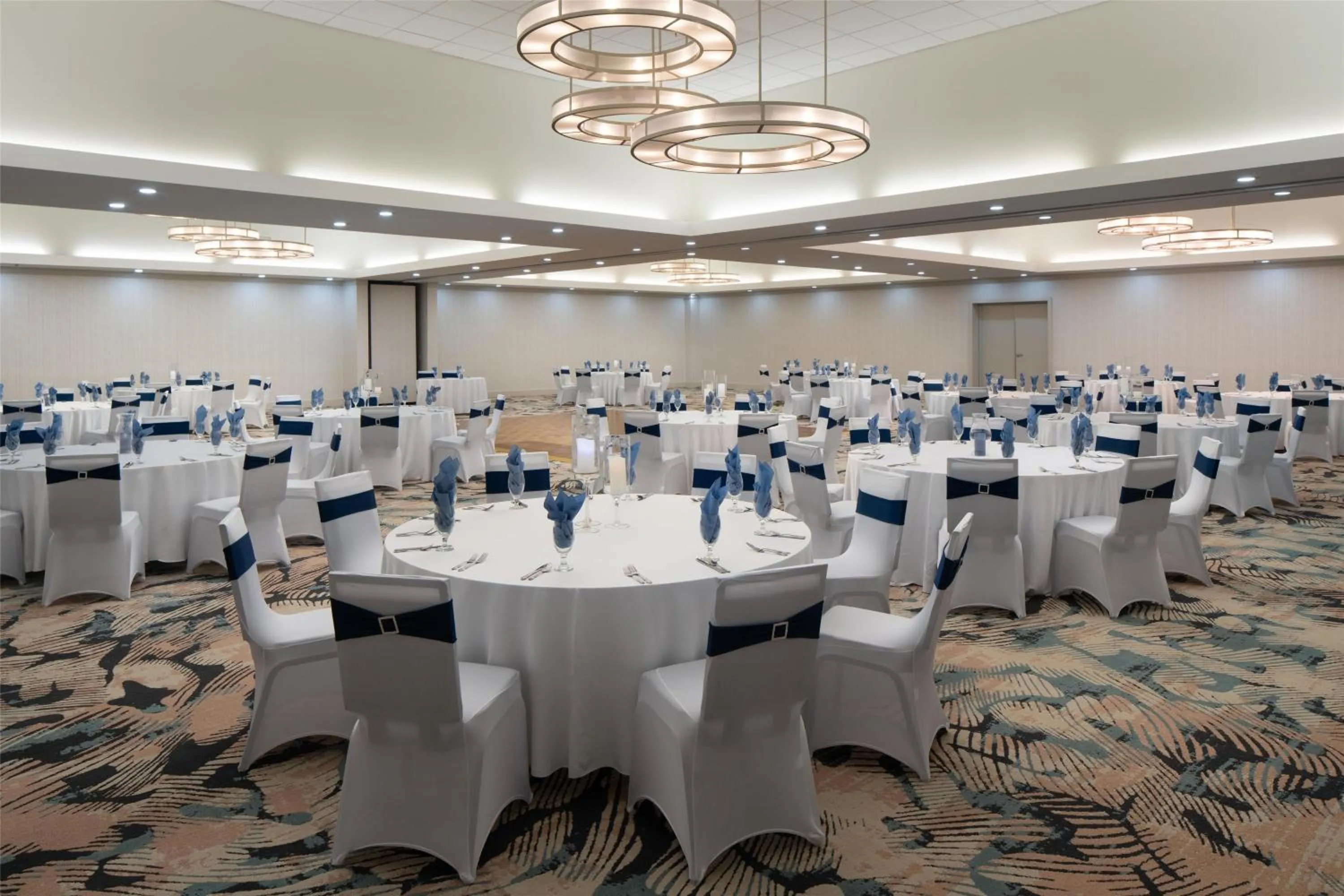 Meeting/conference room in DoubleTree by Hilton Virginia Beach