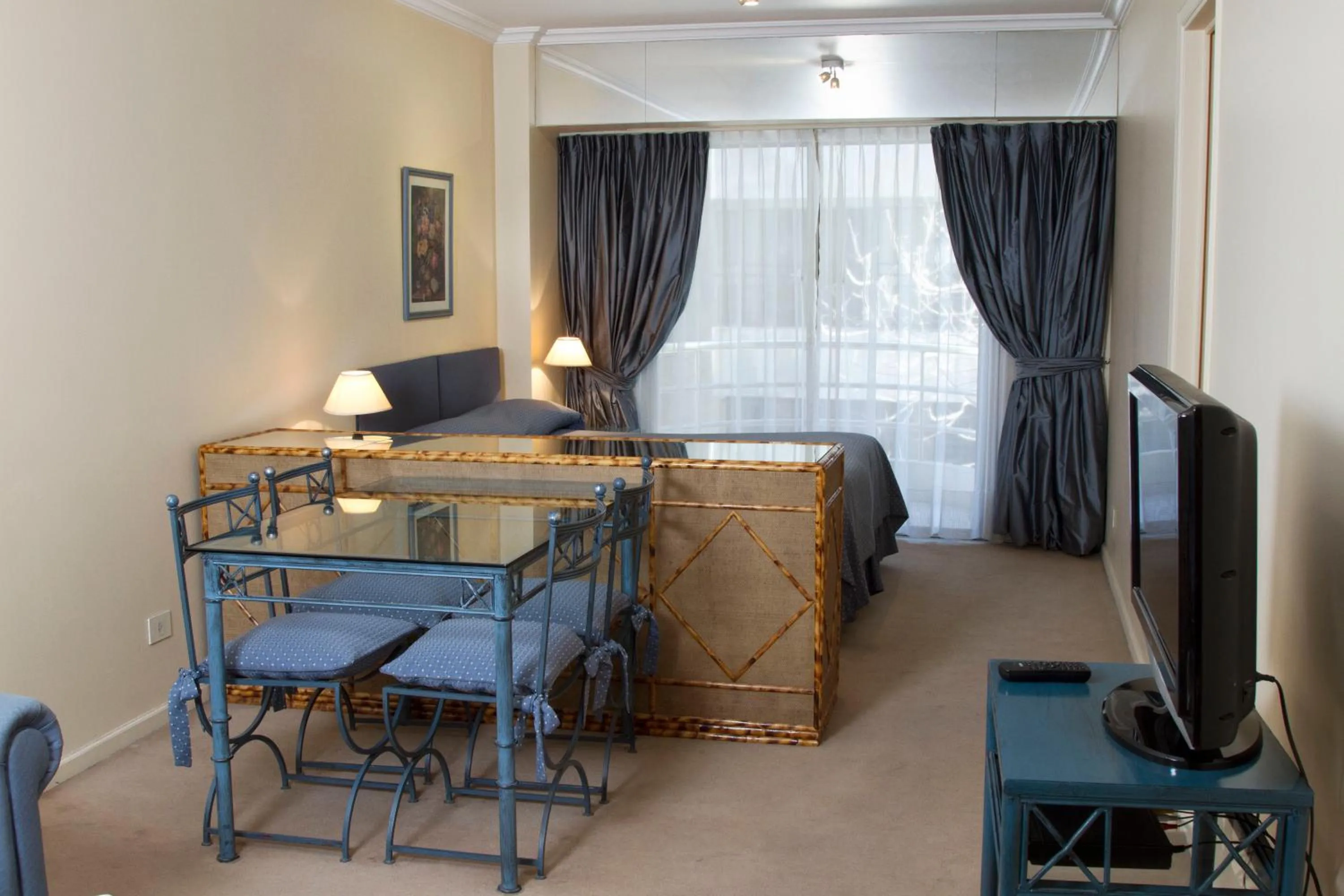 Living room, Bed in Mayla Apartments