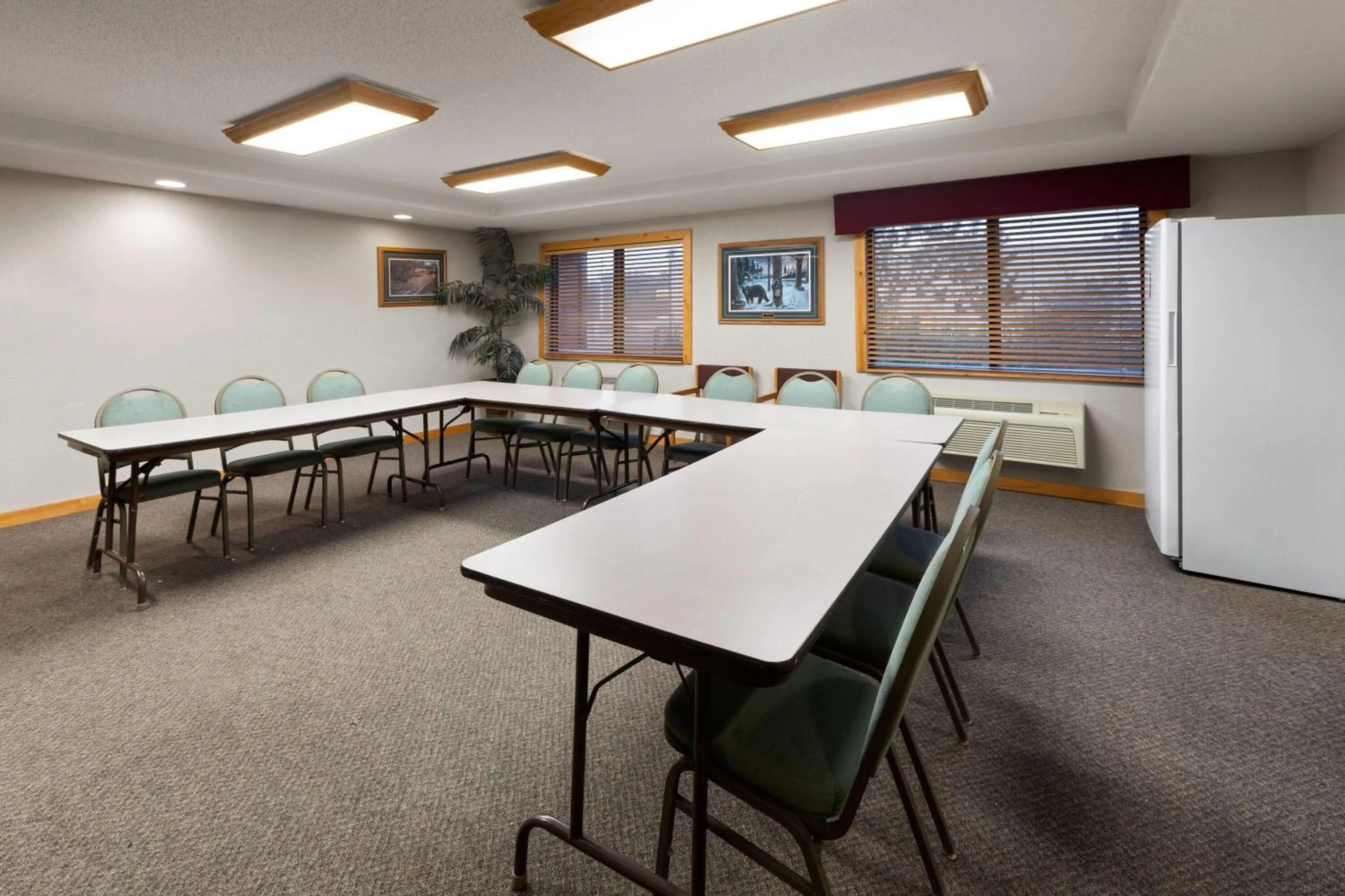 Meeting/conference room in Shell Lake Lodge, a Travelodge by Wyndham