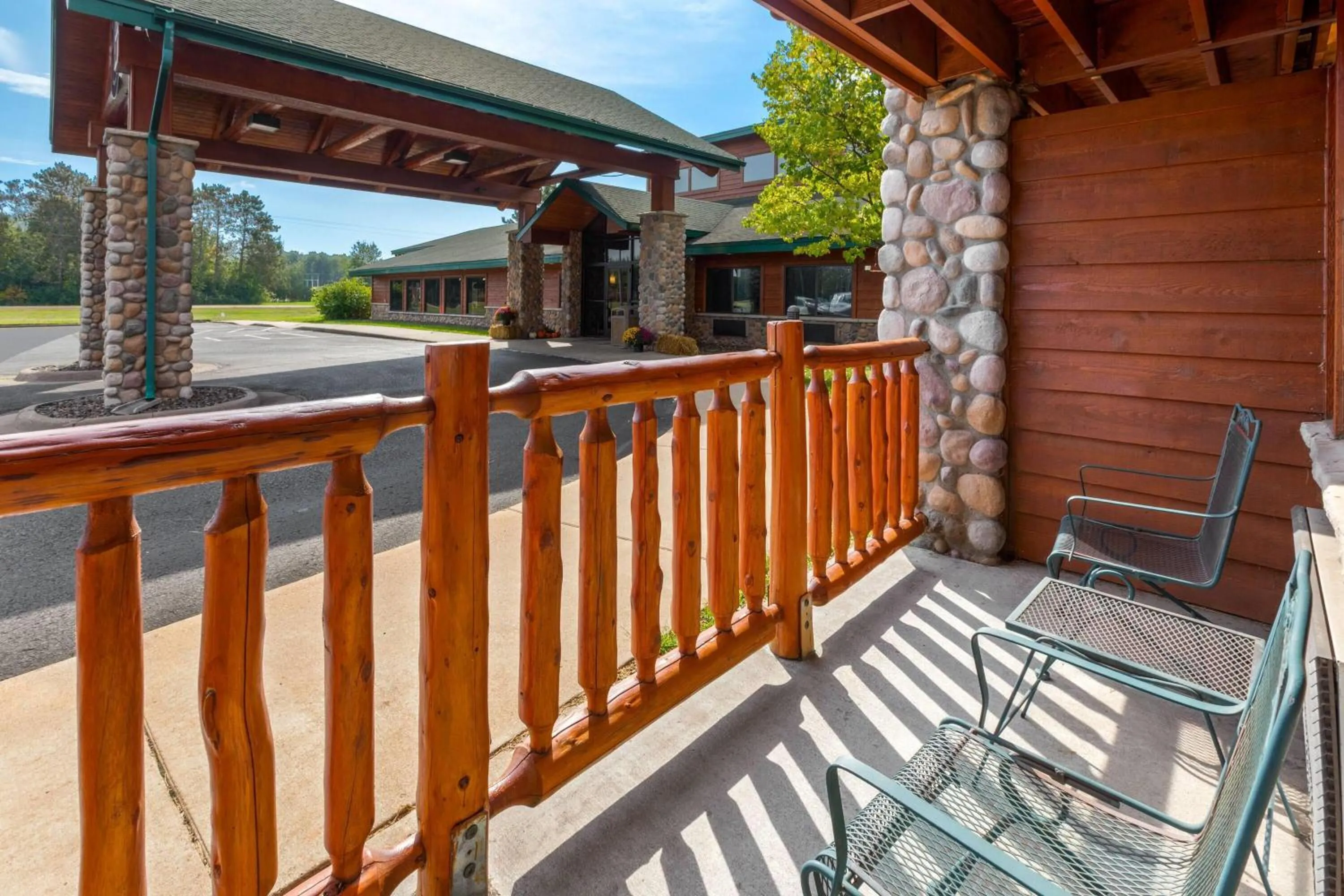 Photo of the whole room in Shell Lake Lodge, a Travelodge by Wyndham