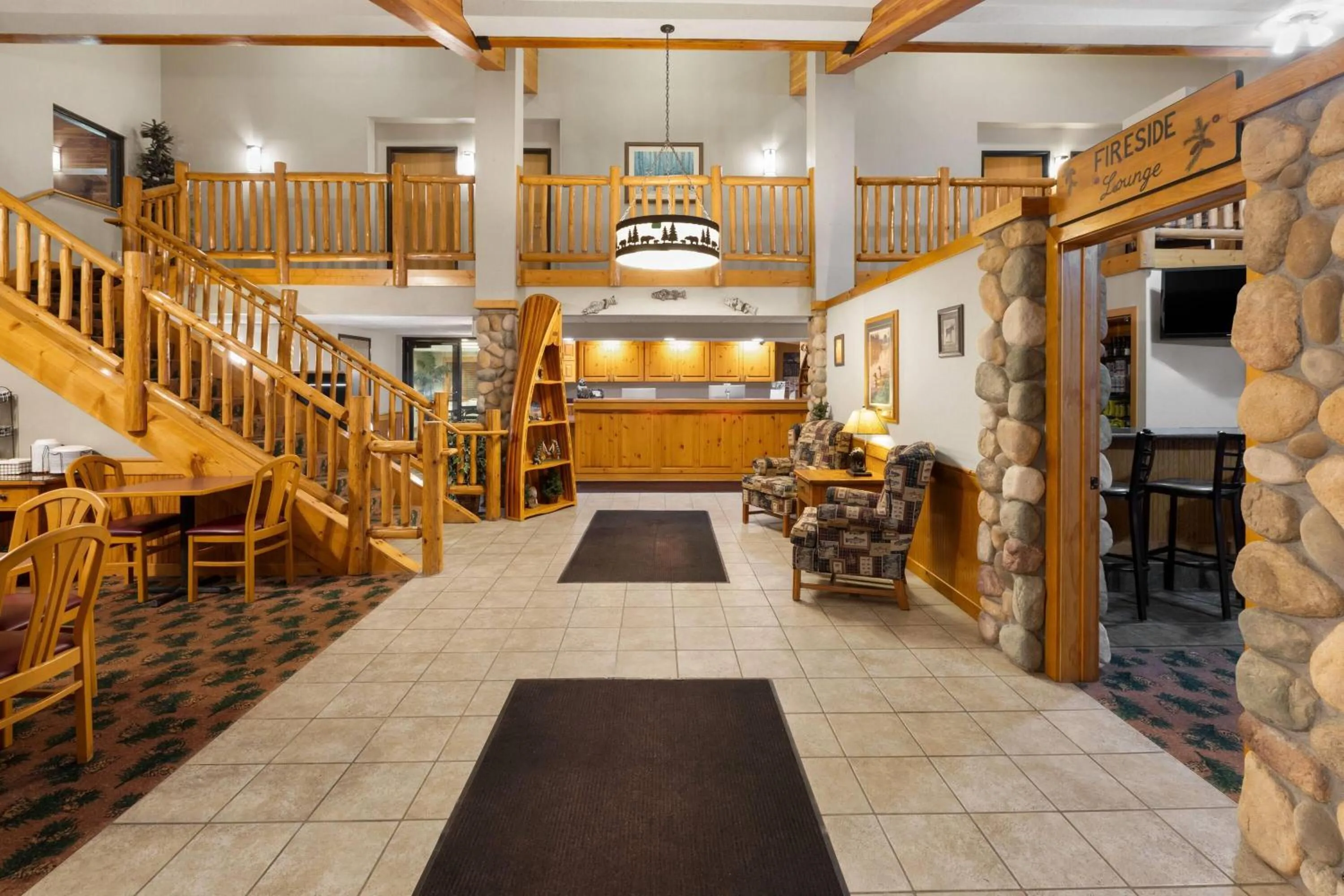 Lobby or reception in Shell Lake Lodge, a Travelodge by Wyndham
