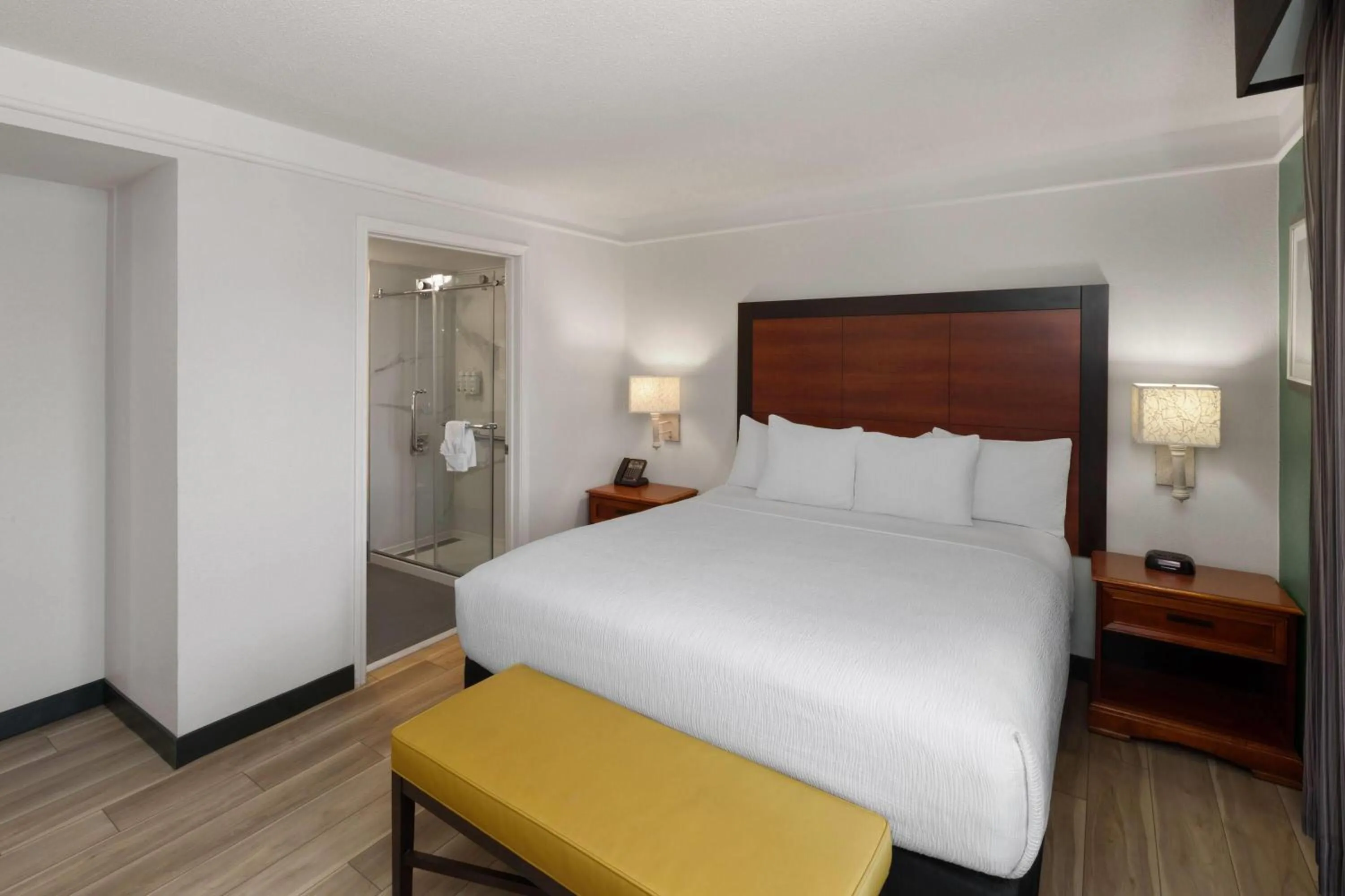 Photo of the whole room, Bed in La Quinta by Wyndham San Antonio Airport