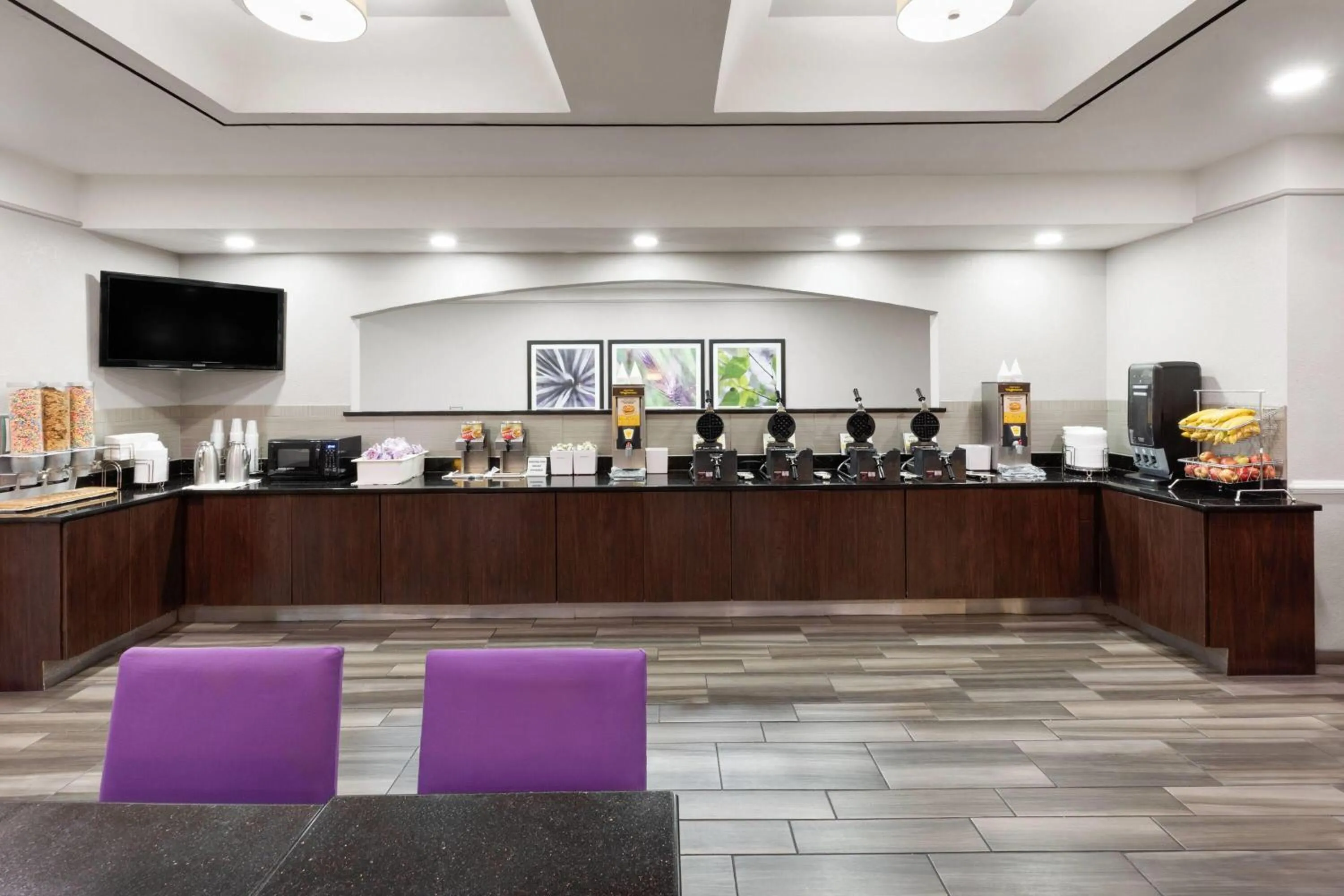 Breakfast in La Quinta by Wyndham San Antonio Airport