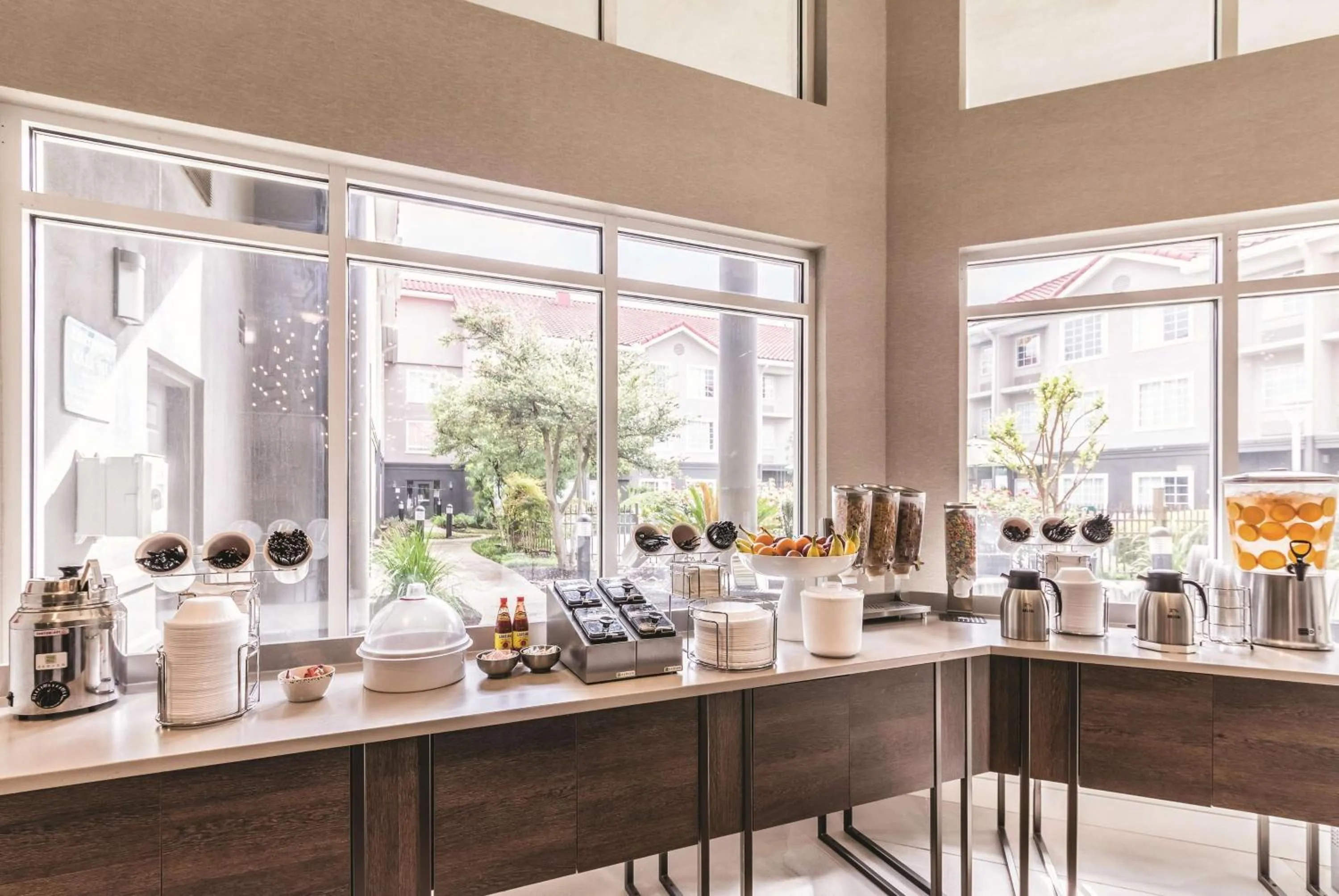 Restaurant/places to eat in La Quinta by Wyndham Austin at The Domain